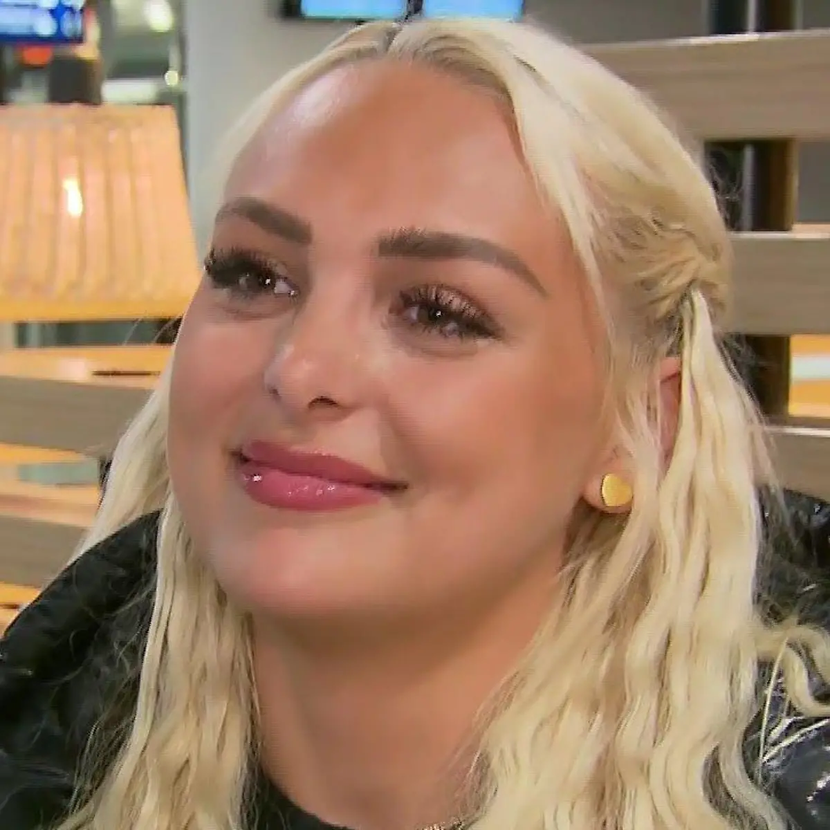 Michelle Daniaux im RTL-Interview. Michelle Daniaux im RTL-Interview.