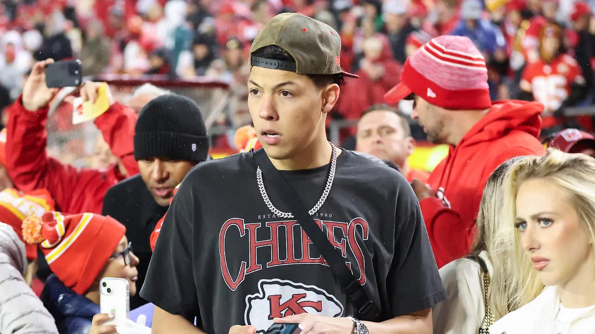 Jackson Mahomes unterstützt seinen Bruder im NFL-Finale - Tage später wird er selbst zum Helden.