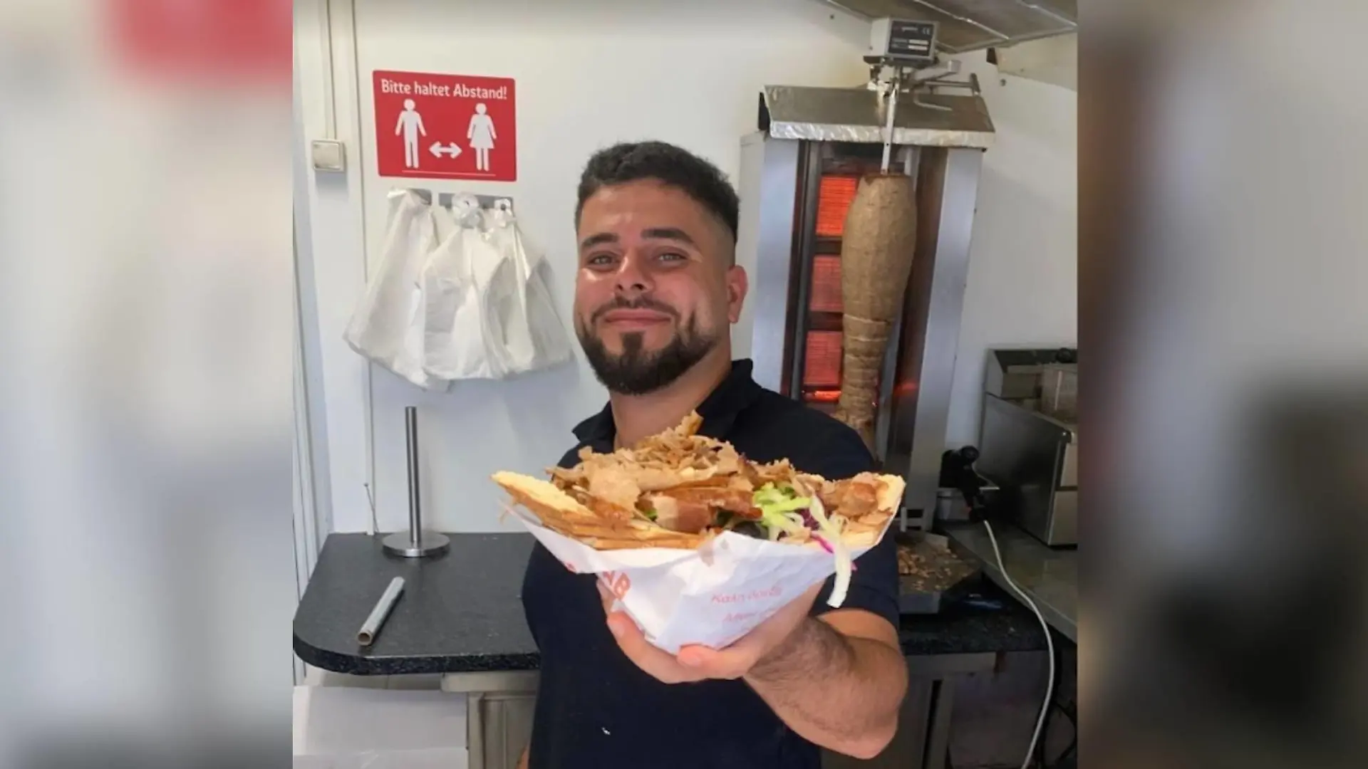 Mit seiner Döner-Wette begeistert Baran Besfky hundertausende Fans auf TikTok.