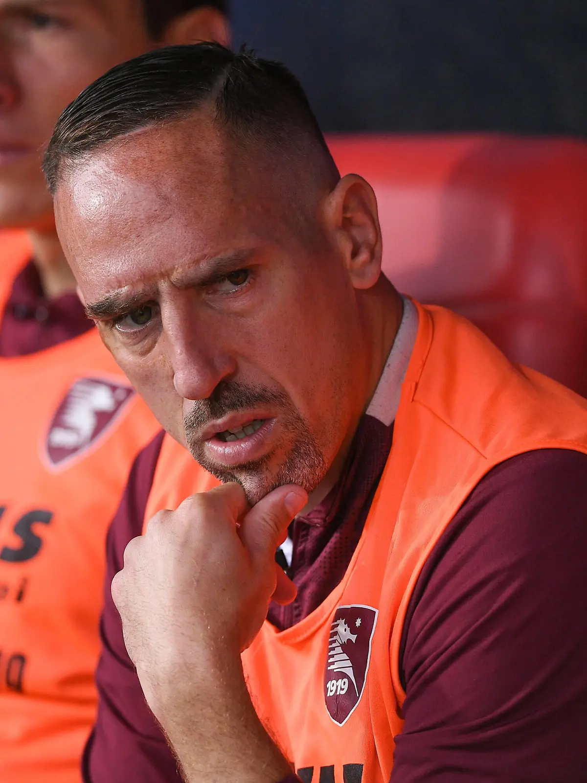  US Salernitana 1919 v Cagliari Calcio - Serie A Franck Ribery of US Salernitana 1919 looks on during the Serie A match between US Salernitana 1919 and Cagliari Calcio FC on May 8, 2022 in Salerno, Italy. Salerno Salerno Italy PUBLICATIONxNOTxINxFRA Copyright: xGiuseppexMaffiax originalFilename:maffia-ussalern220508_npWoV.jpg