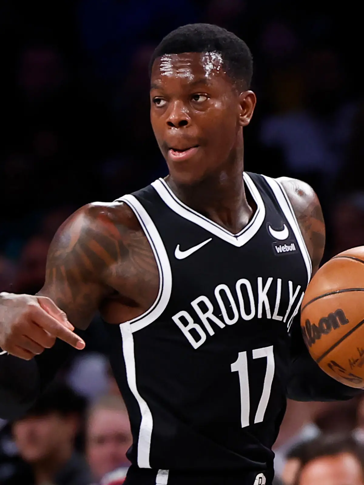 10.02.2024, USA, New York: Basketball: NBA, Brooklyn Nets - San Antonio Spurs; Hauptrunde, Hauptrunde-Partien, 105. Spieltag: Dennis Schröder, Guard der Brooklyn Nets, in Aktion. (Wiederholung mit verändertem Bildausschnitt) Foto: Noah K. Murray/AP/dpa +++ dpa-Bildfunk +++