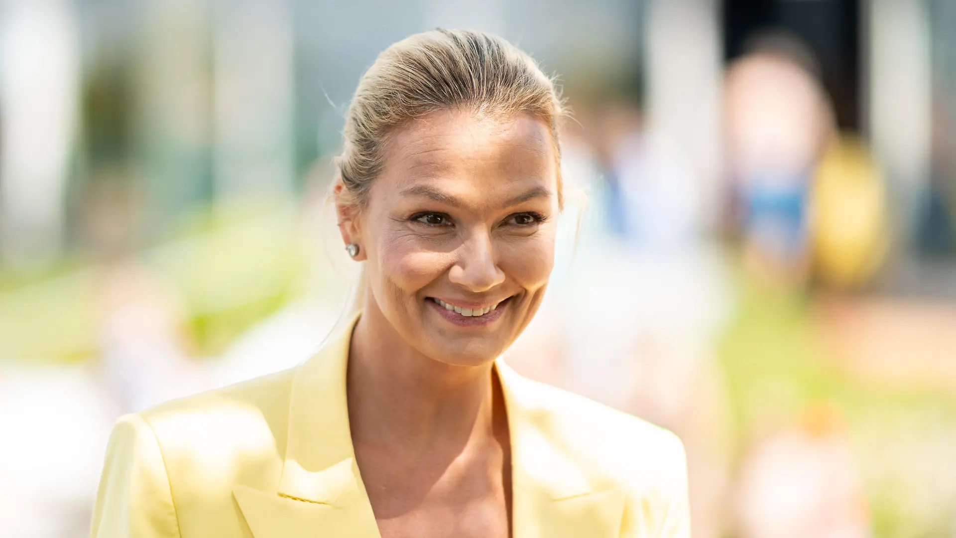 Franziska van Almsick, ehemalige deutsche Profi-Schwimmerin, aufgenommen während eines PR-Termins im Arriba-Erlebnisbad.