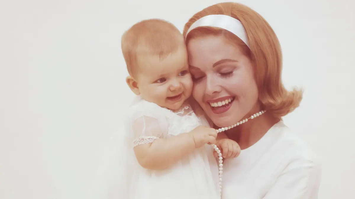 Vintage-Foto einer Mutter mit ihrem Baby
