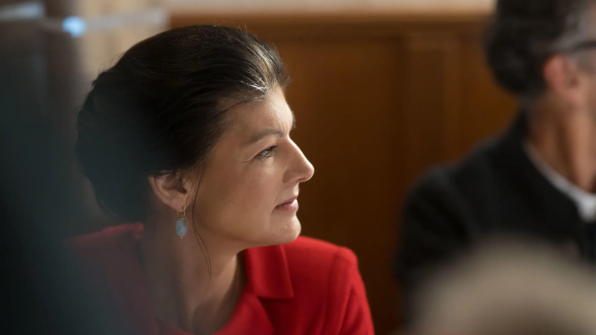 14.02.2024, Bayern, Passau: Parteivorsitzende Sahra Wagenknecht nimmt am Politischen Aschermittwoch an der Veranstaltung der Partei Bündnis Sahra Wagenknecht teil. Foto: Lukas Barth/dpa +++ dpa-Bildfunk +++