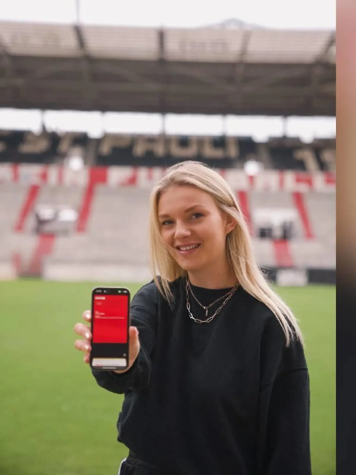 Lara Weber arbeitet als Digital Campaign Managerin beim FC St. Pauli.
