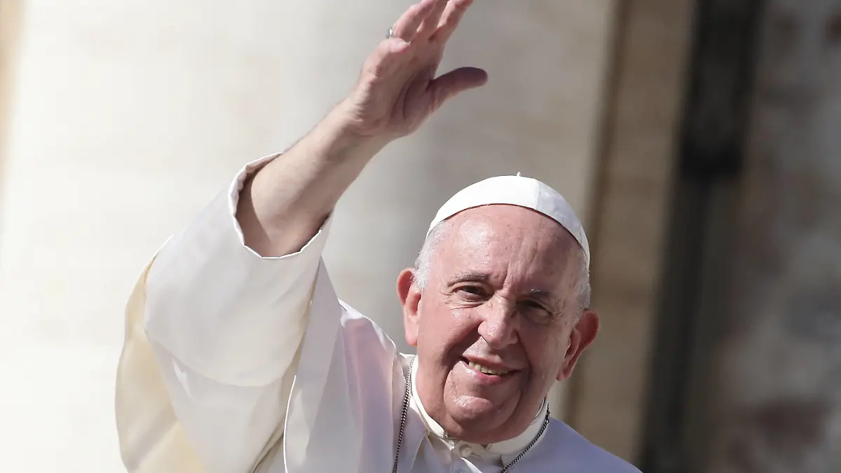 Vatikan, Papst Franziskus Generalaudienz  October 5 2022 - POPE FRANCIS during his wednesday General Audience in St. Peter s Square at the Vatican. EvandroInetti_via ZUMA Wire Vatican City State - ZUMAi15_ 20221005_zaf_i15_005 Copyright: xEvandroxInettix