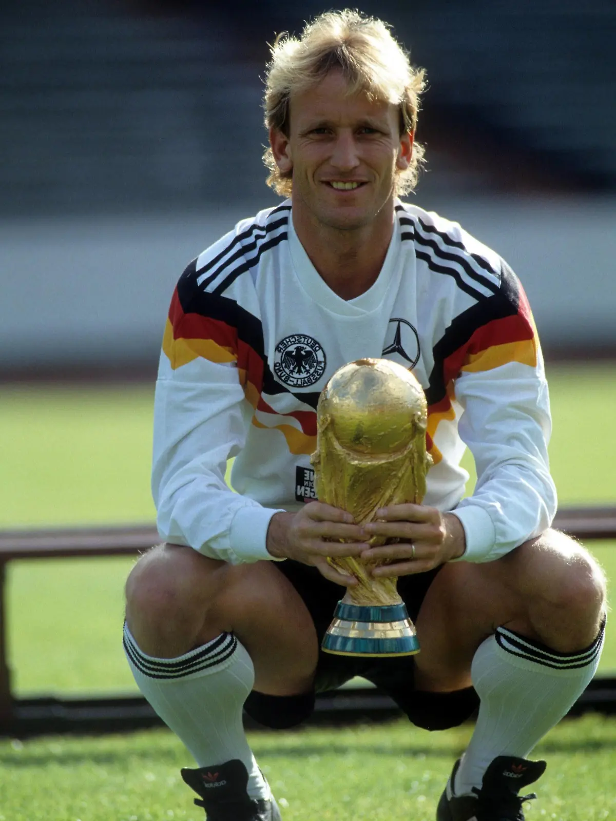 Bildnummer: 05266213  Datum: 01.08.1990  Copyright: imago/Kicker/Liedel
Weltmeister Andreas Brehme (BR Deutschland) mit dem Pokal DEUTSCHSPRACHIGE SPORTZEITSCHRIFTEN UND -ZEITUNGEN NUR NACH RÜCKSPRACHE; Nationalteam, Vdia, hoch, Aufmacher, Shooting, Sieg, Sieger, Weltmeister, Pokal, Trophäe, Weltpokal, BRD o00 Freisteller DEUTSCHSPRACHIGE SPORTZEITSCHRIFTEN UND -ZEITUNGEN NUR NACH RÜCKSPRACHE, WM 1990 Fußball Herren Mannschaft Einzelbild Randmotiv Werbemotiv Personen Objekte

Image number 05266213 date 01 08 1990 Copyright imago Kicker Liedel World Champion Andreas Brehme BR Germany with the Cup GERMAN-SPEAKING SPORTZEITSCHRIFTEN and Newspapers only After Consultation National team Vdia vertical Highlight Shooting Victory Winner World Champion Cup Trophy World Cup Germany o00 cut out GERMAN-SPEAKING SPORTZEITSCHRIFTEN and Newspapers only After Consultation World Cup 1990 Football men Team Single Rand motive Highlight Human Beings Objects 