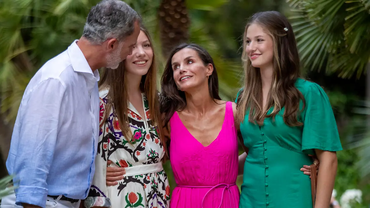 31-07-2023 Soller Queen Letizia and Princess Leonor and Princess Sofia and King Felipe visiting the Los Jardines de la Alfabia gardens in Bunyola on Palma de Mallorca.
© PPE/Nieboer