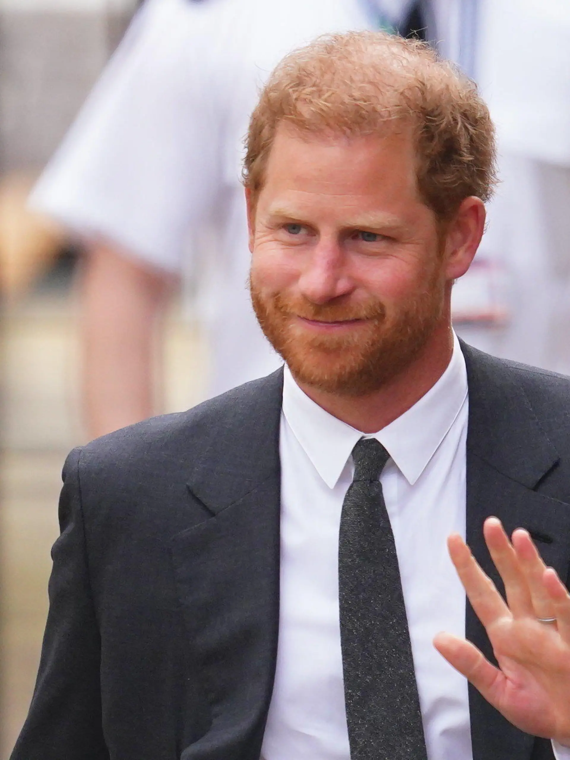 ARCHIV - 30.03.2023, Großbritannien, London: Prinz Harry, Herzog von Sussex, trifft vor einer Anhörung vor dem Royal Courts Of Justice ein. (zu dpa: «Prinz Harry wird voraussichtlich vor Gericht in London im Bespitzelungsprozess erwartet») Foto: Victoria Jones/PA Wire/dpa +++ dpa-Bildfunk +++