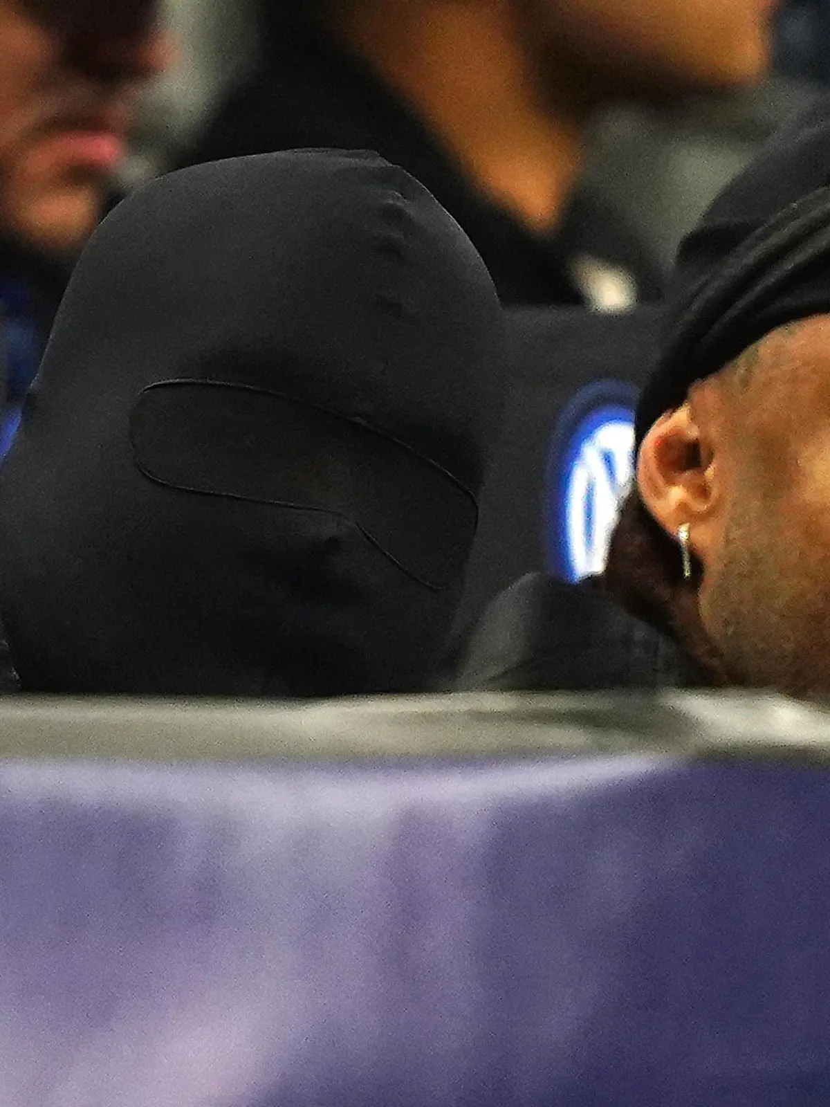 Foto Spada/LaPresse 20 febbraio 2024 - Milano , Italia - calcio - Fc Inter Vs Atletico Madrid - Champions League 2023/2024 - Stadio San Siro Nella foto: Kanye West con il volto coperto February 20 , 2024 Milan , Italy - sport, calcio - Fc Inter Vs Atletico Madrid - Champions League 2023/2024 - San Siro Stadium . In the pic : Kanye West with covered face PUBLICATIONxNOTxINxITAxFRAxCHN Copyright: xSpada/LaPressex