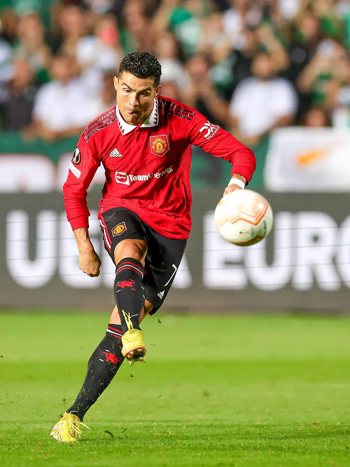  AC Omonia v Manchester United, ManU Europa League 06/10/2022. Cristiano Ronaldo 7 of Manchester United takes a freekick during the Europa League match between AC Omonia and Manchester United at GSP Stadium, Strovolos, Cyprus on 6 October 2022. Editorial use only PUBLICATIONxNOTxINxUK , Copyright: xNigelxKeenex PSI-16099-0028