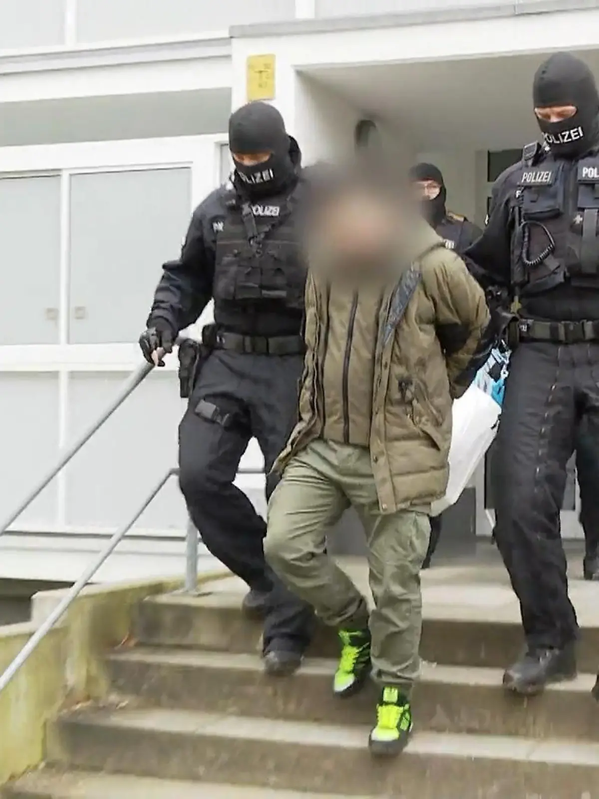 Bild zu: "Mutmaßliche Schleuser im Visier "