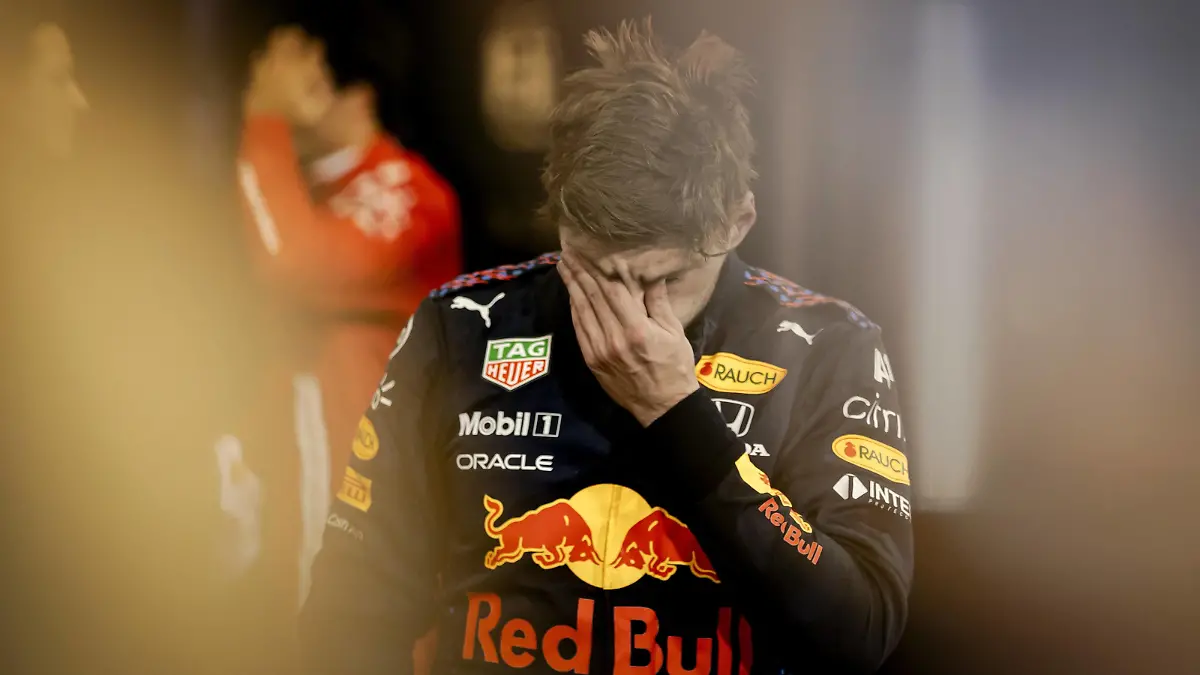 ABU DHABI - Max Verstappen of Red Bull Racing ne winning the Formula 1 World Championship, WM, Weltmeisterschaft after the Abu Dhabi Grand Prix at Yas Marina Circuit on December 12, 2021 in Abu Dhabi, United Arab Emirates. REMKO DE WAAL F1 Grand Prix 2021 xVIxANPxSportx/xxANPxIVx *** ABU DHABI Max Verstappen of Red Bull Racing ne winning the Formula 1 World Championship after the Abu Dhabi Grand Prix at Yas Marina Circuit on December 12, 2021 in Abu Dhabi, United Arab Emirates REMKO DE WAAL F1 Grand Prix 2021 xVIxANPxSportx xxANPxIVx 441983367 
