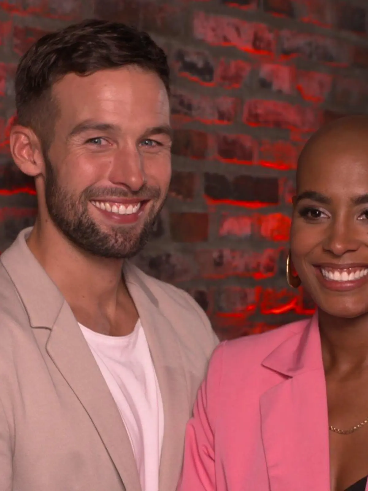 Im RTL-Interview plaudern Jan und Sharon über ihre gemeinsame Zukunft.