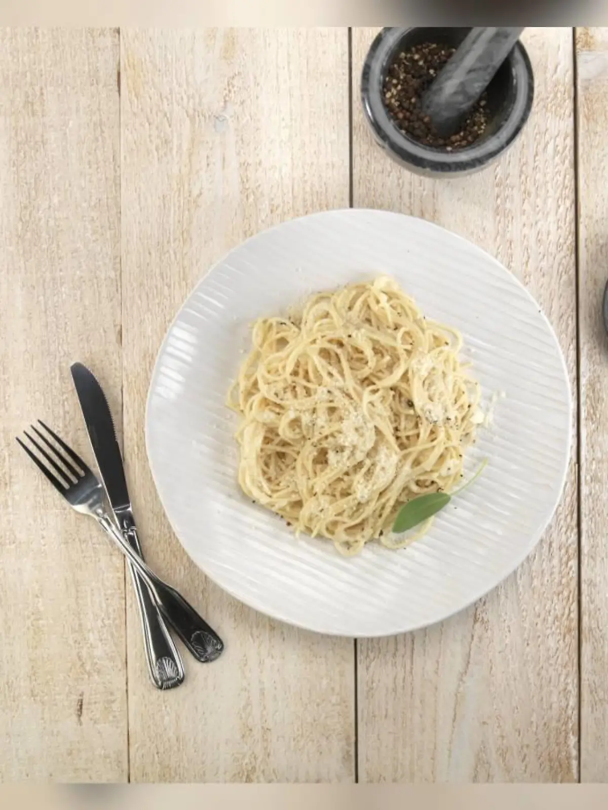 Spaghetti cacio e pepe