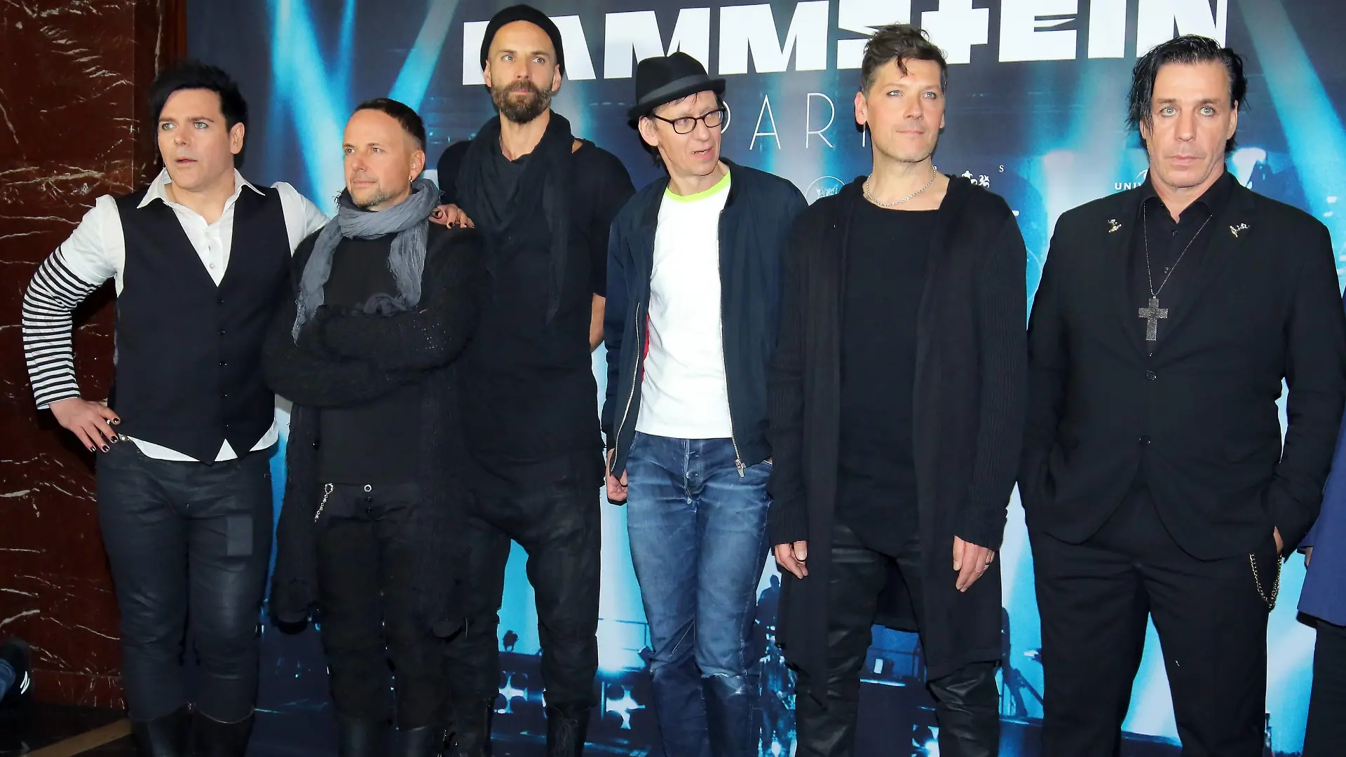 Band Rammstein: Richard Zven Kruspe, Paul Landers, Oliver Riedel, Christian Lorenz, Christoph Schneider und Till Lindemann, bei der Filmpremiere - Rammstein Live in Paris - im Theater Volksbuehne am Rosa-Luxemburg-Platz, Berlin Copyright imago stock&people GmbH/Tinkeres Datum: 16.03.2017 Rammstein Filmpremiere