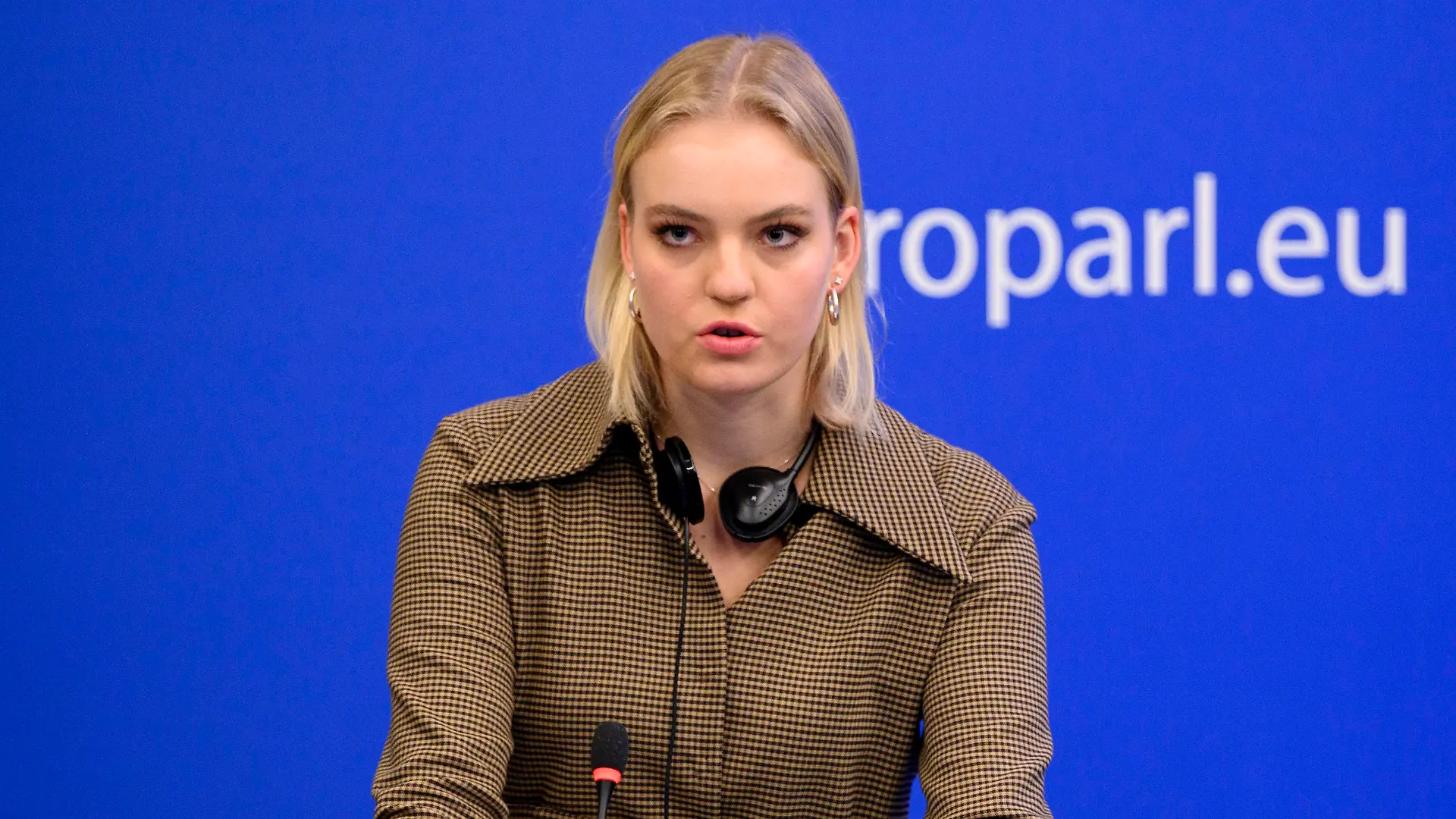 Darja Nawalnaja, Tochter des russischen Aktivist Alexej Nawalny, bei einer Presskonferenz zur Verleihung vom Sacharow-Preis für Menschenrechte an Alexej Nawalny im Europäischen Parlament. Straßburg, 15.12.2021