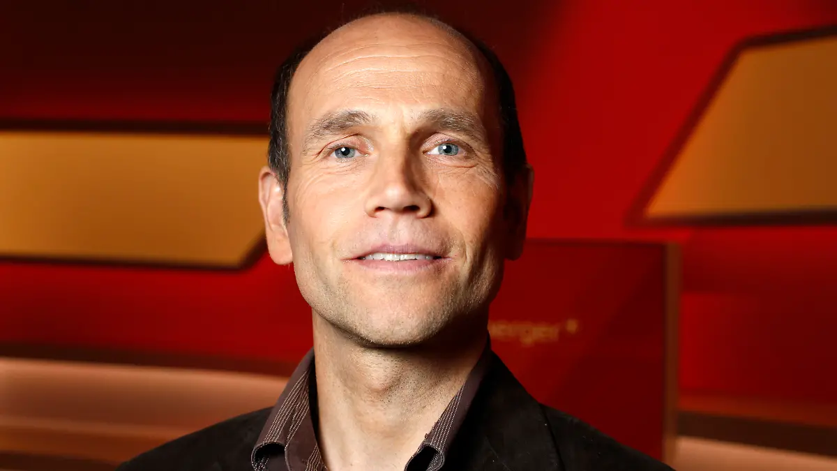Armin Valet in der ARD-Talkshow 'Menschen bei Maischberger' im WDR Studio B3. Köln, 25.05.2016