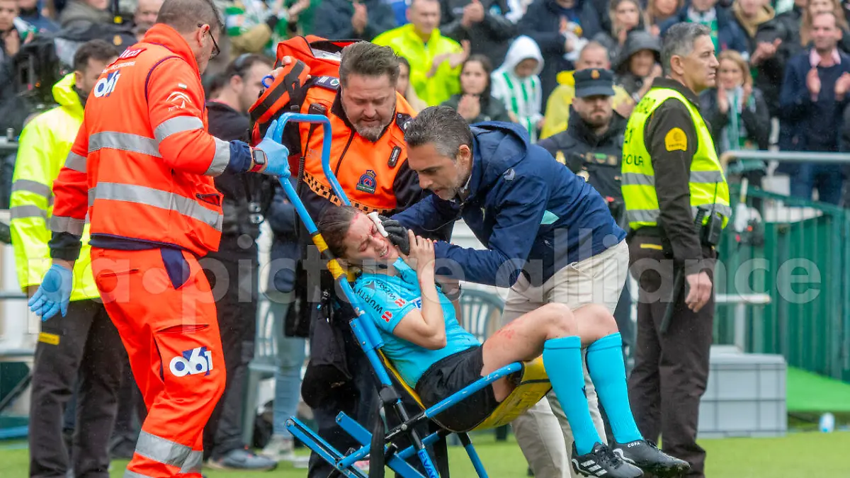Sevilla, 25/02/2024. Primera Division Spanish League. LaLiga. Benito Villamarin Stadium. Real Betis - Athletic Club. Assistant referee Guadalupe Porras, removed on a stretcher after being hit by a television camera during the match. Photographer: Juan Jose Ubeda/PROSHOTS.