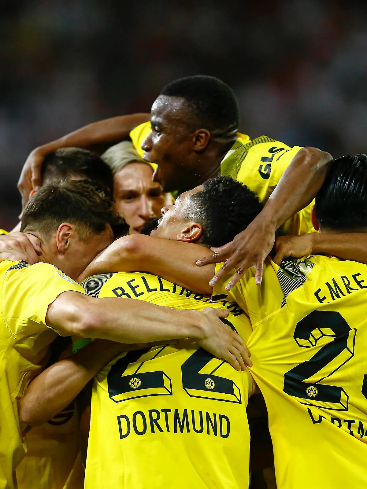 ESP: Sevilla FC - Borussia Dortmund. UEFA Champions League, Group F, date 3 Raphael Guerreiro of Borussia Dortmund during the UEFA Champions League match between Sevilla FC and Borussia Dortmund, Group G, played at Sanchez Pizjuan Stadium on October 05, 2022 in Sevilla, Spain. kpng Copyright: xAntonioxPozox/xPRESSINx PS_221005_002 