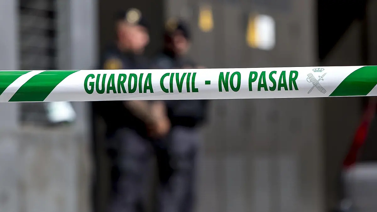 Masked members of the Guardia Civil (spanish militarized police) arrested activists of the pro Catalonia's independence CDR (Defense Committees of the Republic) accused of terrorism by the Spanish National High Court, in Sabadell, near Barcelona, Catalonia, Spain, on September 23, 2019 (Photo by Miquel Llop/NurPhoto) | Keine Weitergabe an Wiederverkäufer.