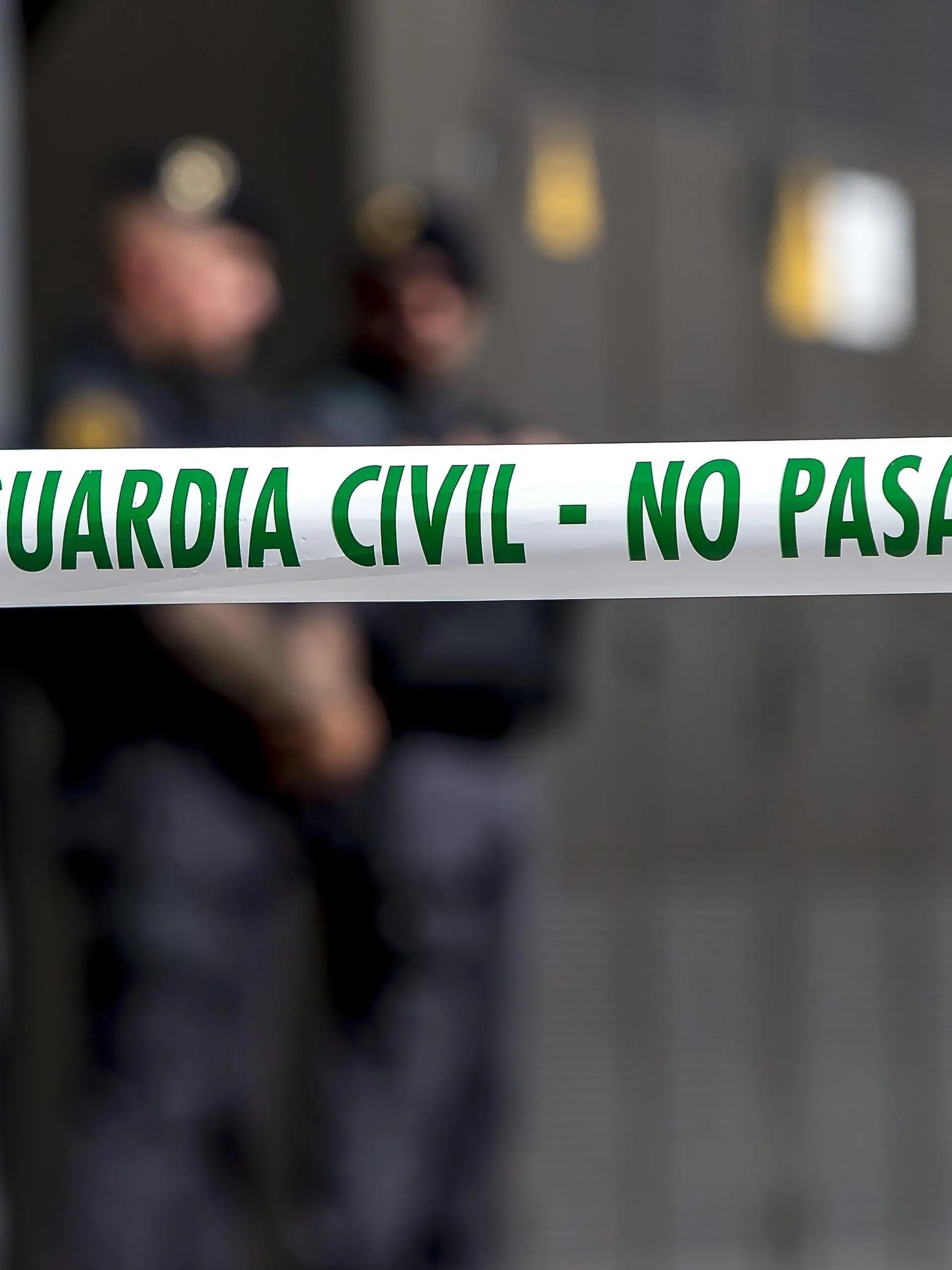 Masked members of the Guardia Civil (spanish militarized police) arrested  activists of the pro Catalonia's independence CDR (Defense Committees of the Republic) accused of terrorism by the Spanish National High Court, in Sabadell, near Barcelona, Catalonia, Spain, on September 23, 2019 (Photo by Miquel Llop/NurPhoto) | Keine Weitergabe an Wiederverkäufer.