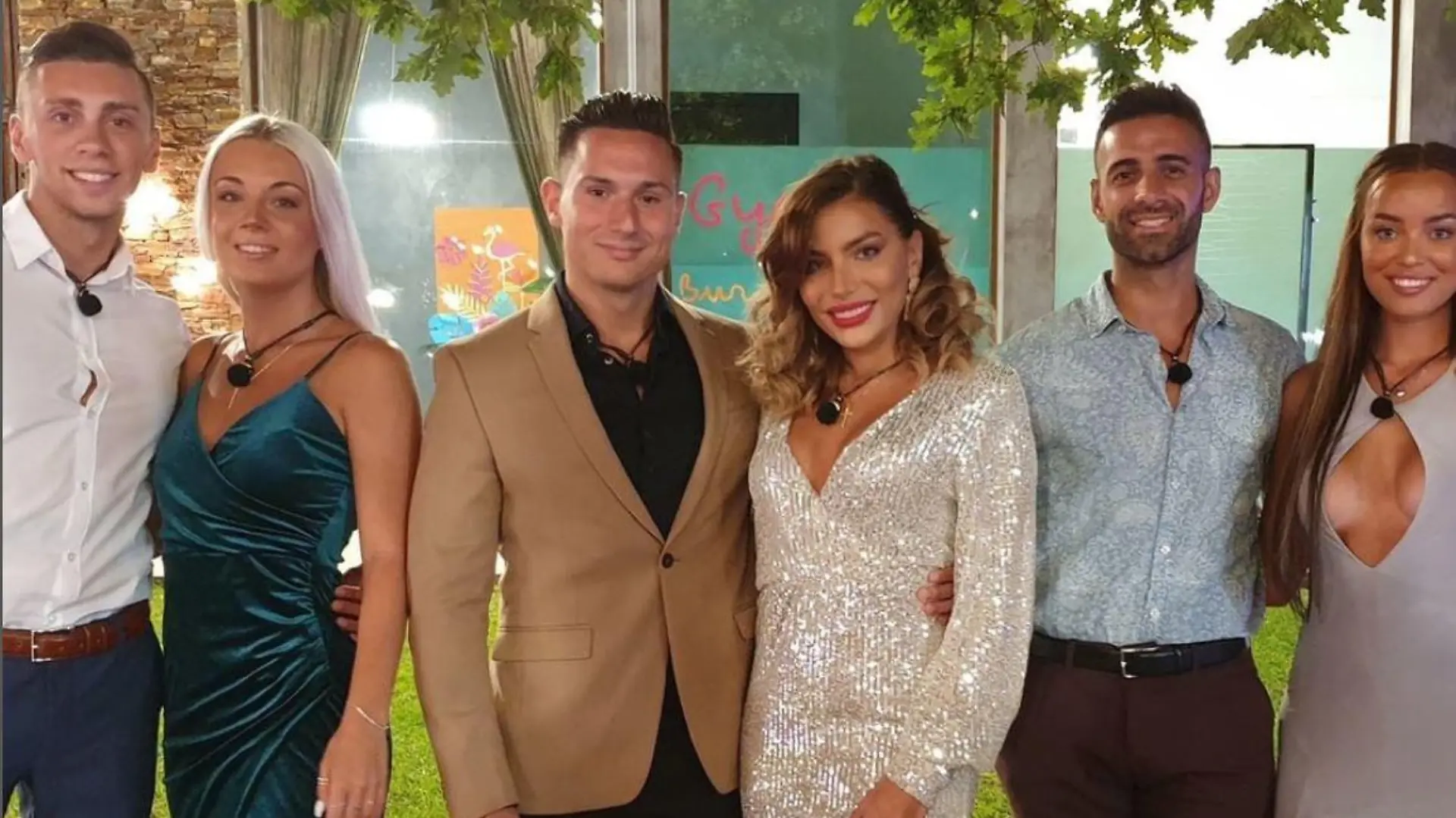 Nora Hauland (mittig) bei ihrer "Love Island"-Teilnahme