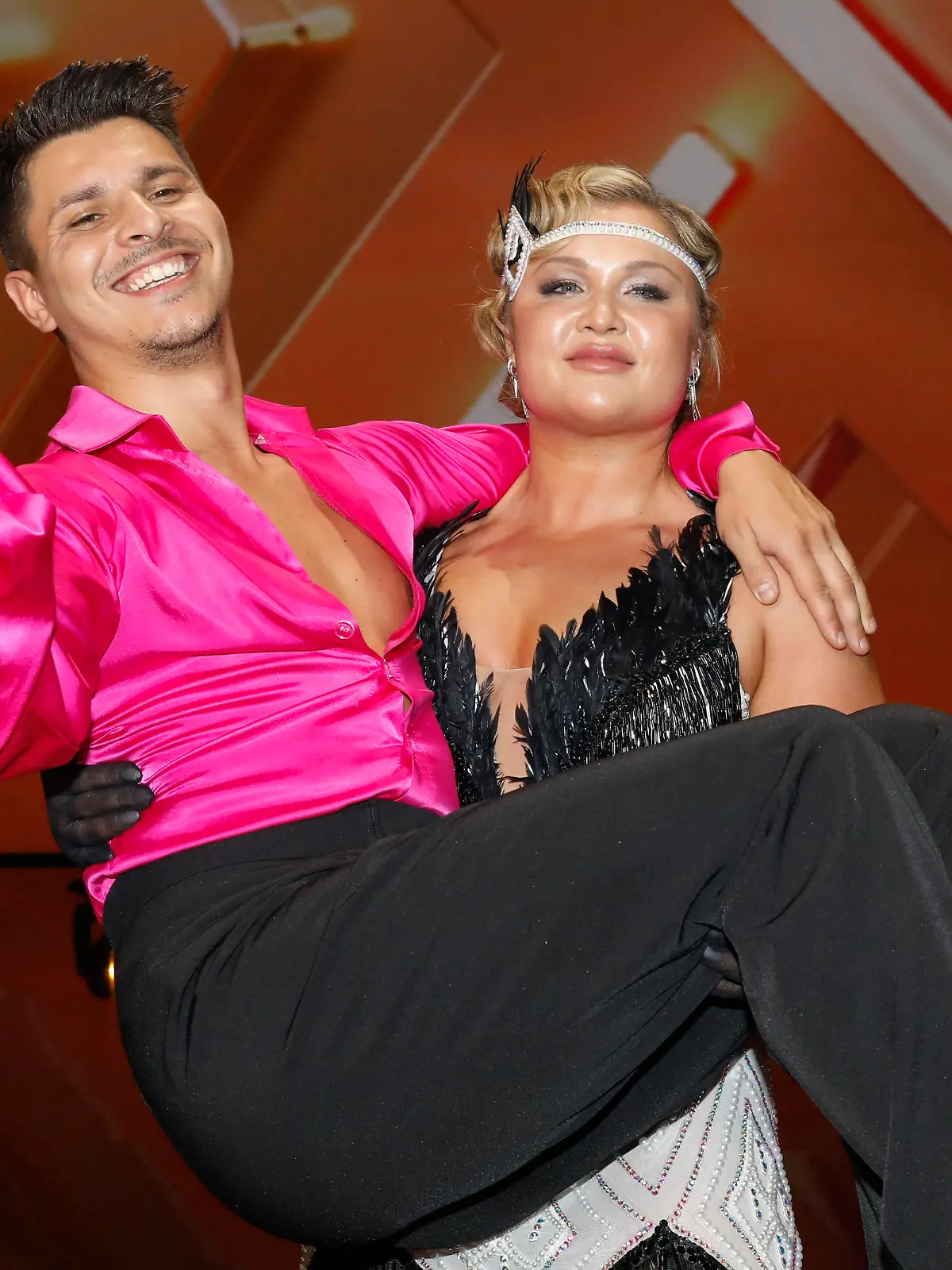 Sophia Thiel mit Alexandru Ionel bei der Kennenlern-Show der 17. Staffel der RTL-Tanzshow Let s Dance im MMC Coloneum. Köln, 23.02.2024 *** Sophia Thiel with Alexandru Ionel at the introductory show of the 17th season of the RTL dance show Let s Dance at MMC Coloneum Cologne, 23 02 2024 Foto:xR.xSchmiegeltx/xFuturexImagex letsdance2302_4438