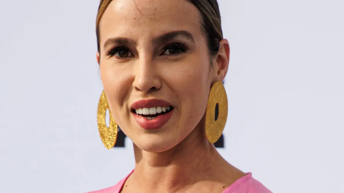 22.07.2023. Düsseldorf. Alexandra Fonsatti bei der zweiten Riani Fashion Cruise auf dem Ausflugsschiff Blue Rhapsody zur Präsentation der Sommerkollektion 2024. Düsseldorf Rheinufer Nordrhein-Westfalen Deutschland *** 22 07 2023 Dusseldorf Alexandra Fonsatti at the second Riani Fashion Cruise on the excursion ship Blue Rhapsody for the presentation of the summer collection 2024 Dusseldorf Rheinufer North Rhine Westphalia Germany