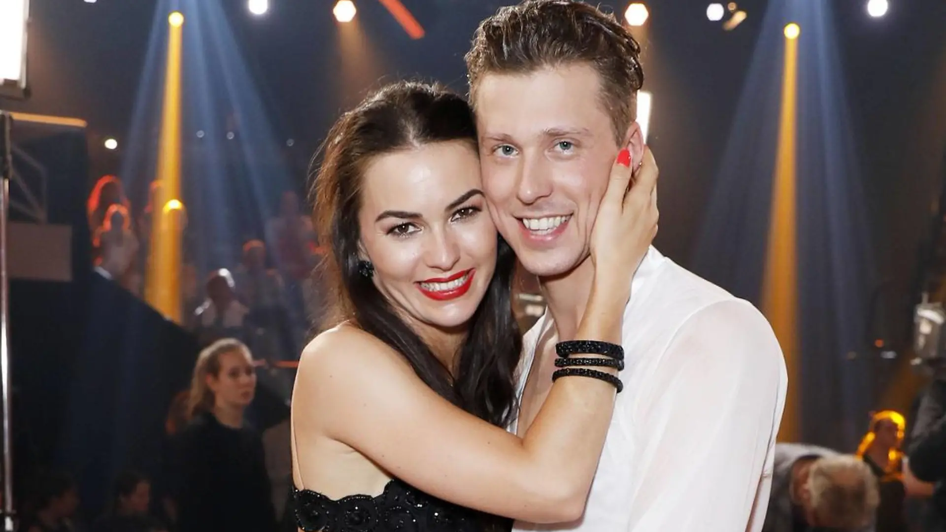 Renata Lusin mit Ehemann Valentin Lusin in der 10. Live-Show der 12. Staffel der RTL-Tanzshow Let s Dance im MMC Coloneum. Köln, 31.05.2019 *** Renata Lusin with husband Valentin Lusin in the 10 Live Show of the 12 season of the RTL dance show Let s Dance at the MMC Coloneum Cologne, 31 05 2019 Foto:xC.xHardtx/xFuturexImage