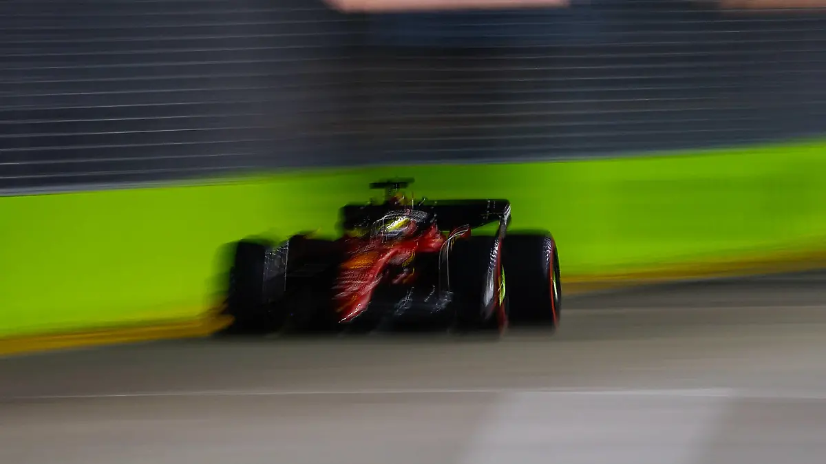 Formula 1 2022: Singapore GP MARINA BAY STREET CIRCUIT, SINGAPORE - SEPTEMBER 30: Charles Leclerc, Ferrari F1-75 during the Singapore GP at Marina Bay Street Circuit on Friday September 30, 2022 in Singapore, Singapore. Photo by Andy Hone / LAT Images Images PUBLICATIONxINxGERxSUIxAUTxHUNxONLY F12217_085220_ONZ5940