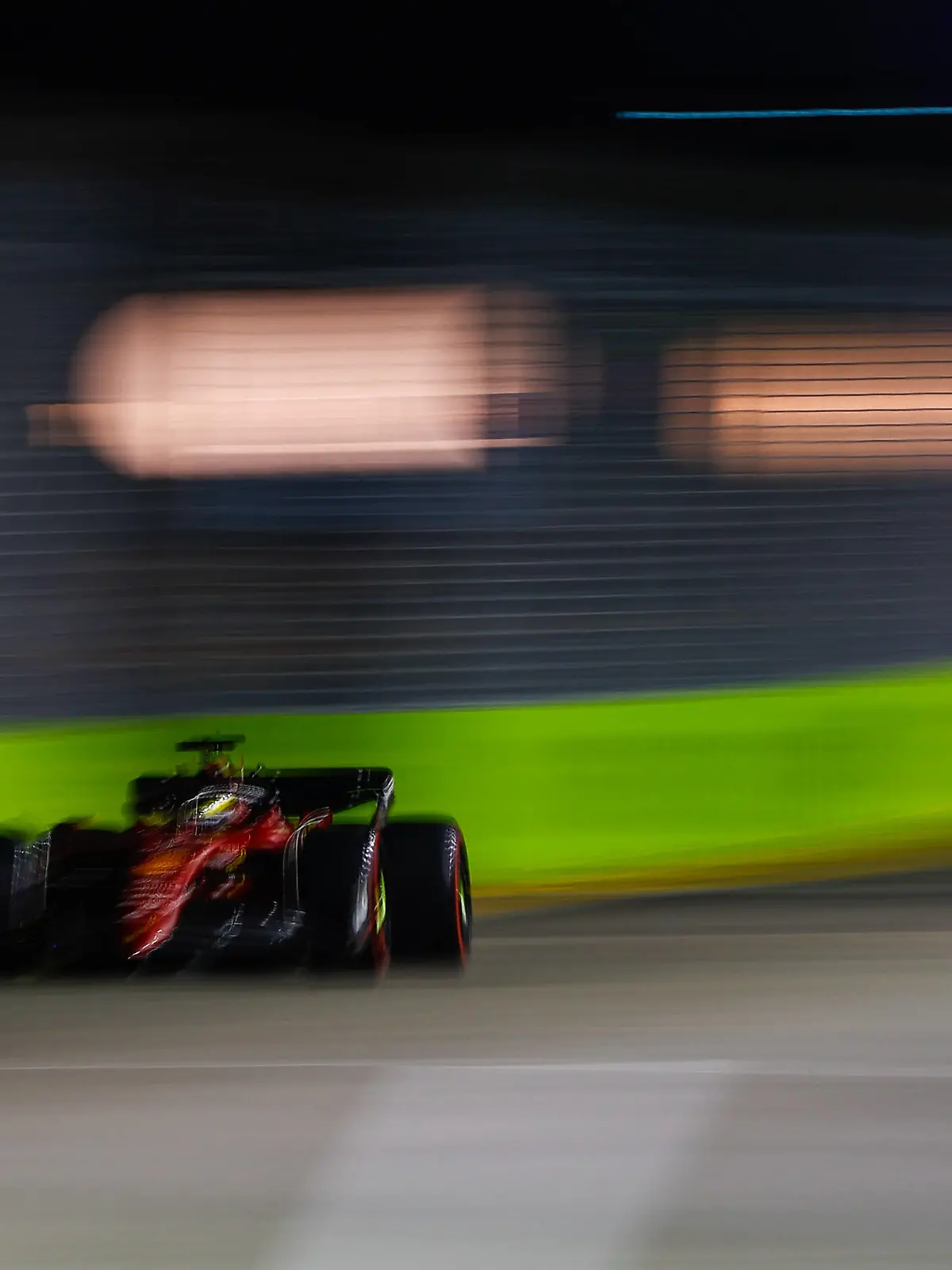 Formula 1 2022: Singapore GP MARINA BAY STREET CIRCUIT, SINGAPORE - SEPTEMBER 30: Charles Leclerc, Ferrari F1-75 during the Singapore GP at Marina Bay Street Circuit on Friday September 30, 2022 in Singapore, Singapore. Photo by Andy Hone / LAT Images Images PUBLICATIONxINxGERxSUIxAUTxHUNxONLY F12217_085220_ONZ5940 