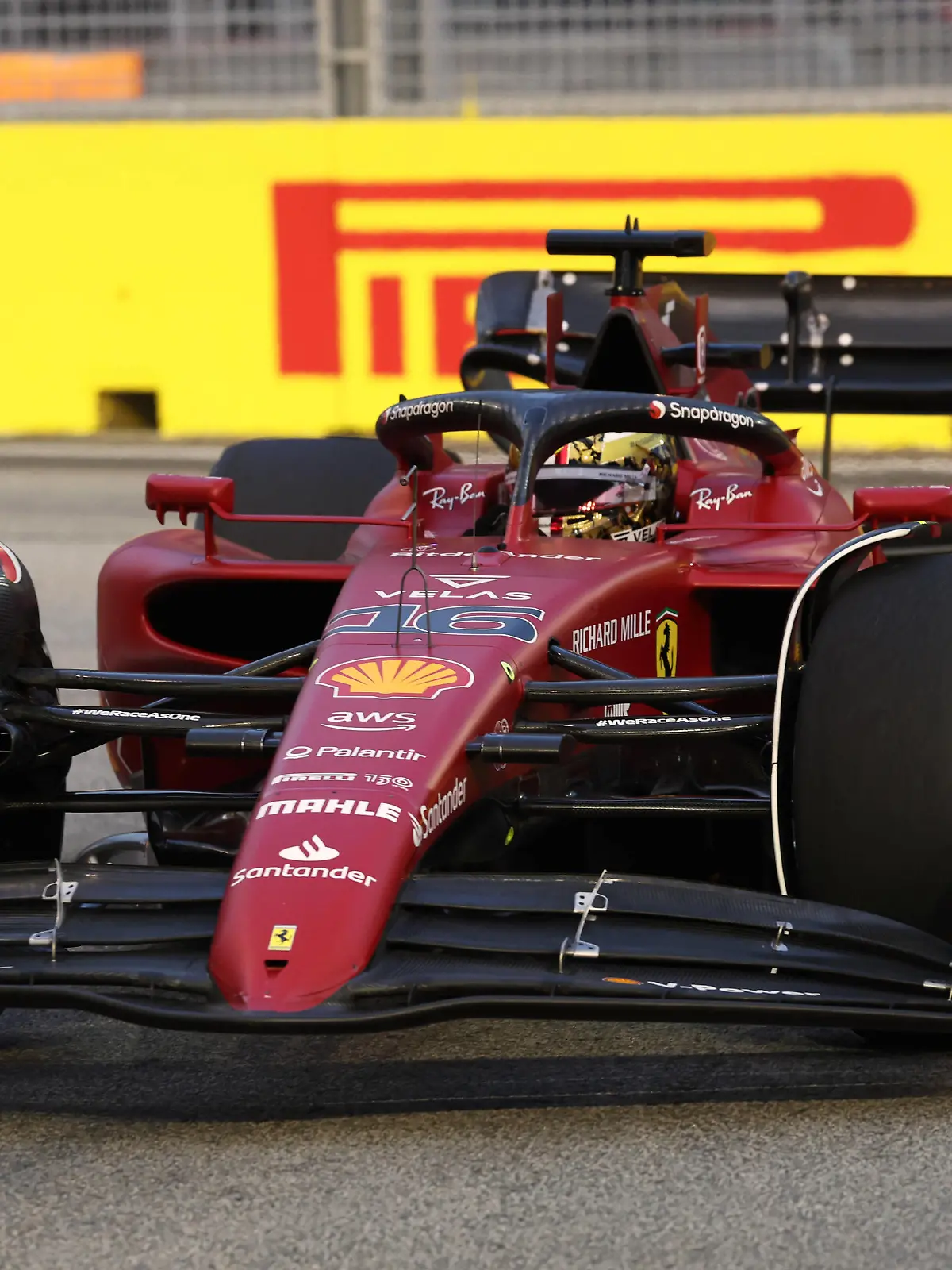 Formula 1 2022: Singapore GP MARINA BAY STREET CIRCUIT, SINGAPORE - SEPTEMBER 30: Charles Leclerc, Ferrari F1-75 during the Singapore GP at Marina Bay Street Circuit on Friday September 30, 2022 in Singapore, Singapore. Photo by Glenn Dunbar / LAT Images Images PUBLICATIONxINxGERxSUIxAUTxHUNxONLY F12217_103707177A5541 