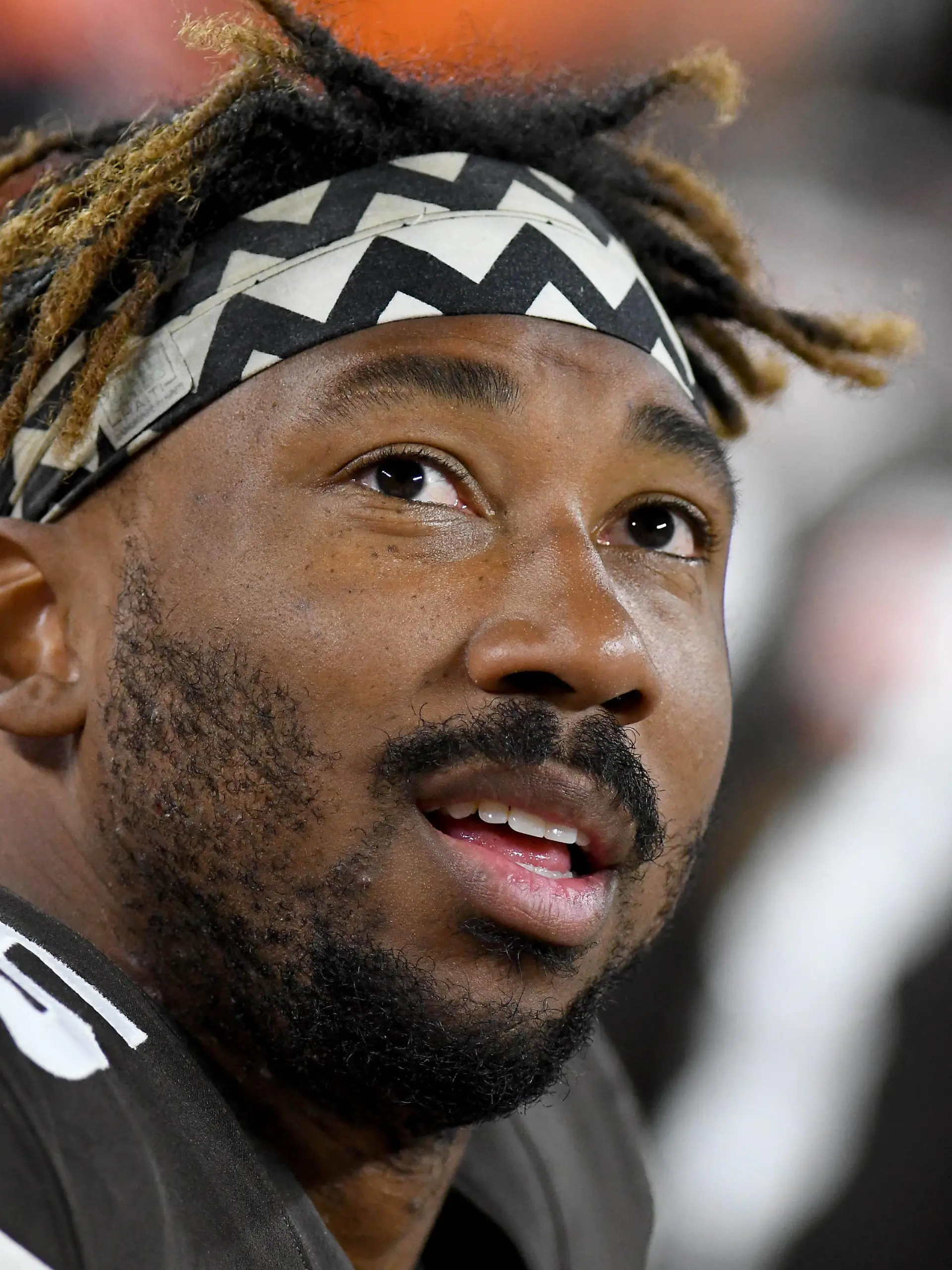 NFL, American Football Herren, USA Pittsburgh Steelers at Cleveland Browns, Sep 22, 2022 Cleveland, Ohio, USA Cleveland Browns defensive end Myles Garrett 95 on the bench during a break in the action against the Pittsburgh Steelers at FirstEnergy Stadium. Mandatory Credit: Lon Horwedel-USA TODAY Sports, 22.09.2022 20:59:22, 19104341, Cleveland Browns, Myles Garrett, NFL, FirstEnergy Stadium, Pittsburgh Steelers PUBLICATIONxINxGERxSUIxAUTxONLY Copyright: xLonxHorwedelx 19104341