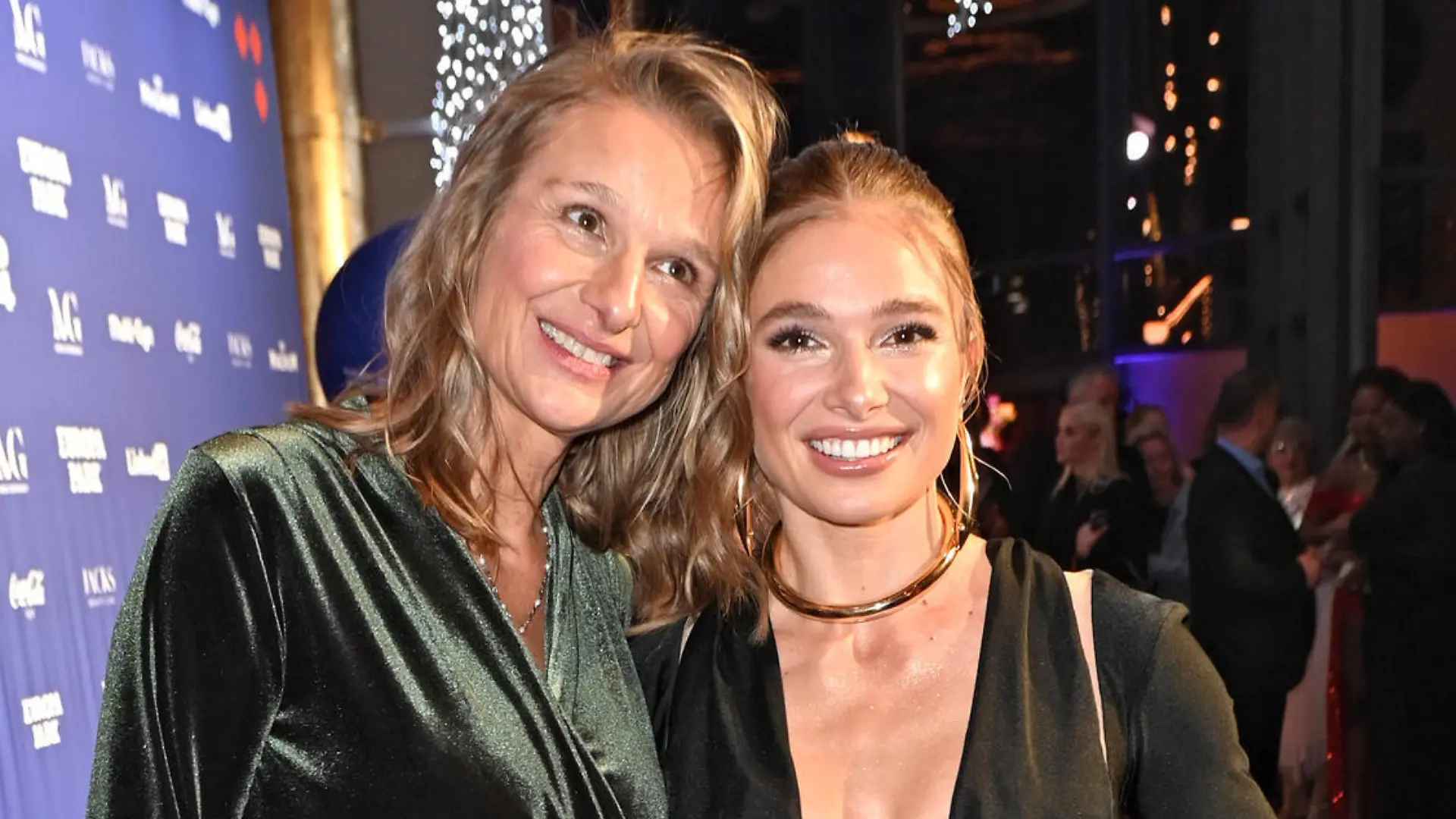 Miss Germany 2024. Cornelia Conny Dippon und Lola Weippert anläßlich der Wahl zur Miss Germany 2024 am 24.02.2024 im Europapark Rust. 20240224MWI124874 *** Miss Germany 2024 Cornelia Conny Dippon and Lola Weippert on the occasion of the Miss Germany 2024 election on 24 02 2024 at Europapark Rust 20240224MWI124874