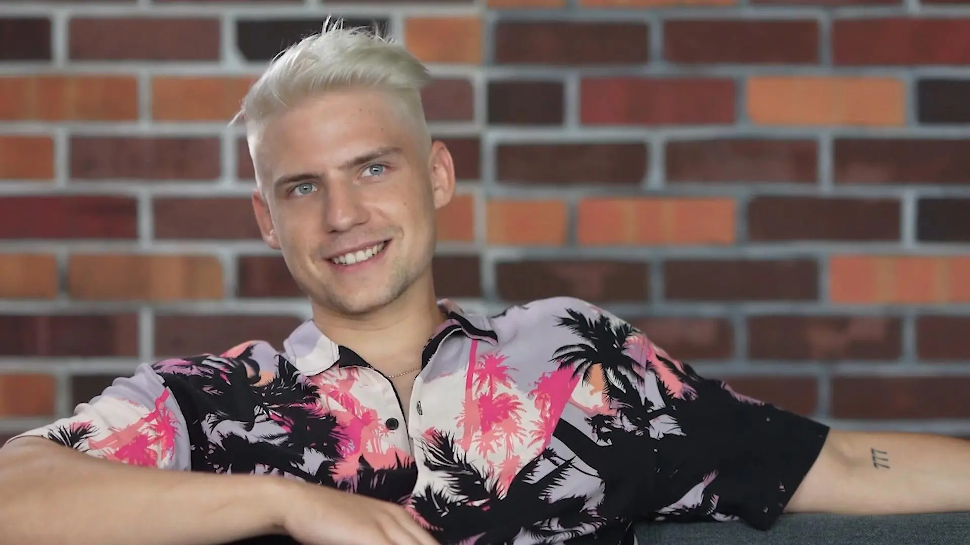 Bei Lennart Borchert fliegen wieder die Schmetterlinge Exklusives Liebesinterview des GZSZ-Stars