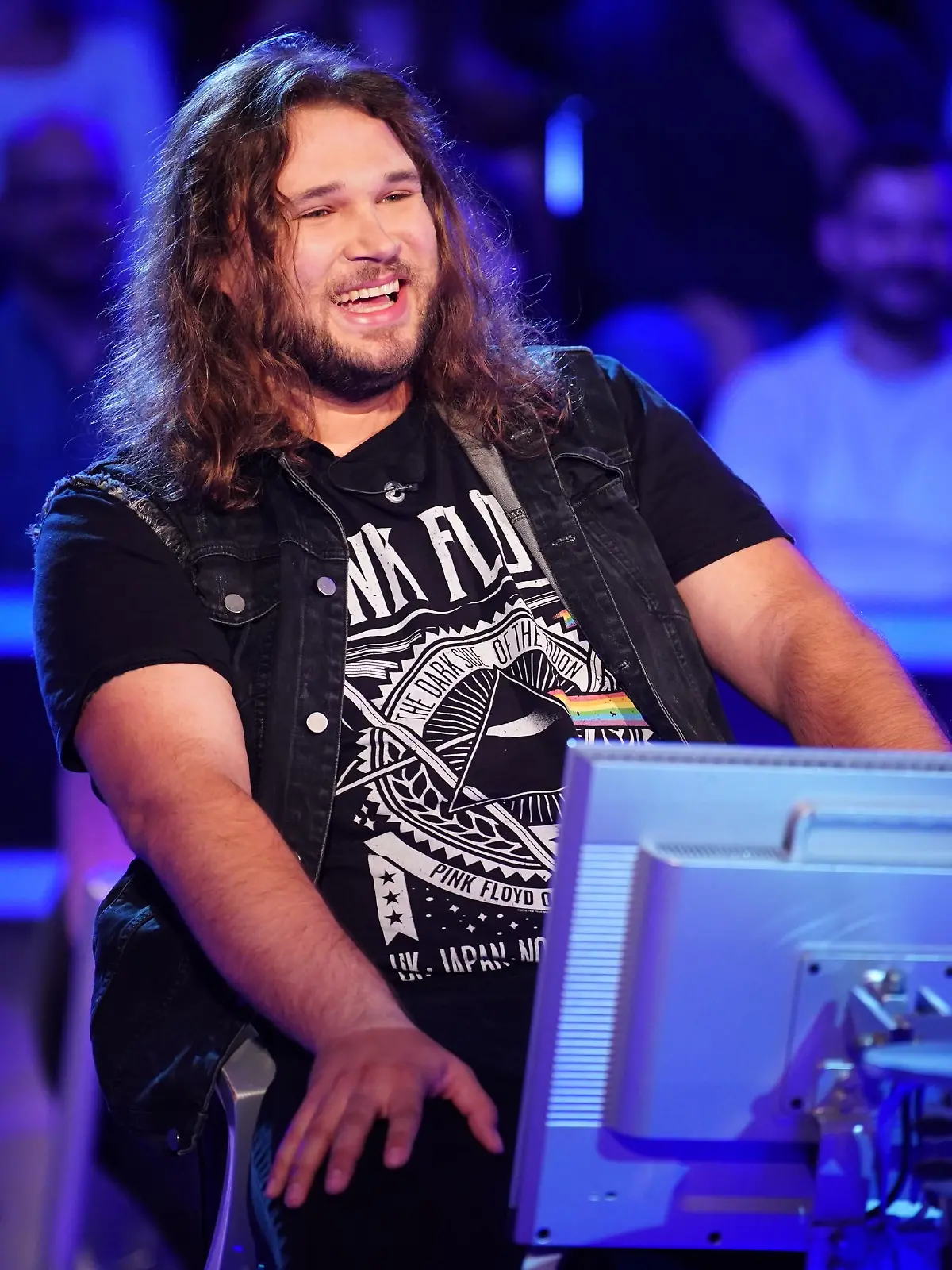 Achtung! Sperrfrist für alle Medien bis Mo., 03.10.2022, 23:15 Uhr!

Niklas Buhl aus Offenbach

Die Verwendung des sendungsbezogenen Materials ist nur mit dem Hinweis und Verlinkung auf RTL+ gestattet.