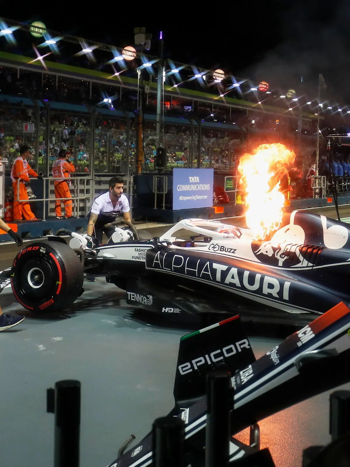 Pierre Gasly's car catches fire at the Formula One Singapore Grand Prix at Marina Bay Circuit on 30/09/2022, in Marina Bay, Singapore. 
Photo by Zak Mauger/Motorsport Images. * Editorial use only to German and UK newspapers and non-motor racing or automotive publications or digital platforms. *
Pictured: Pierre Gasly
Ref: SPL5489931 300922 NON-EXCLUSIVE
Picture by: Motorsport Images / SplashNews.com




Germany Rights, United Kingdom Rights
