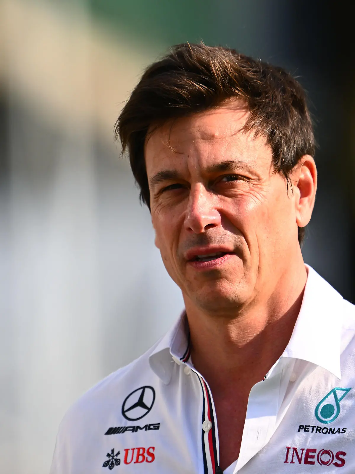 SINGAPORE, SINGAPORE - SEPTEMBER 30: Mercedes GP Executive Director Toto Wolff walks in the Paddock prior to practice ahead of the F1 Grand Prix of Singapore at Marina Bay Street Circuit on September 30, 2022 in Singapore, Singapore. (Photo by Clive Mason/Getty Images,)