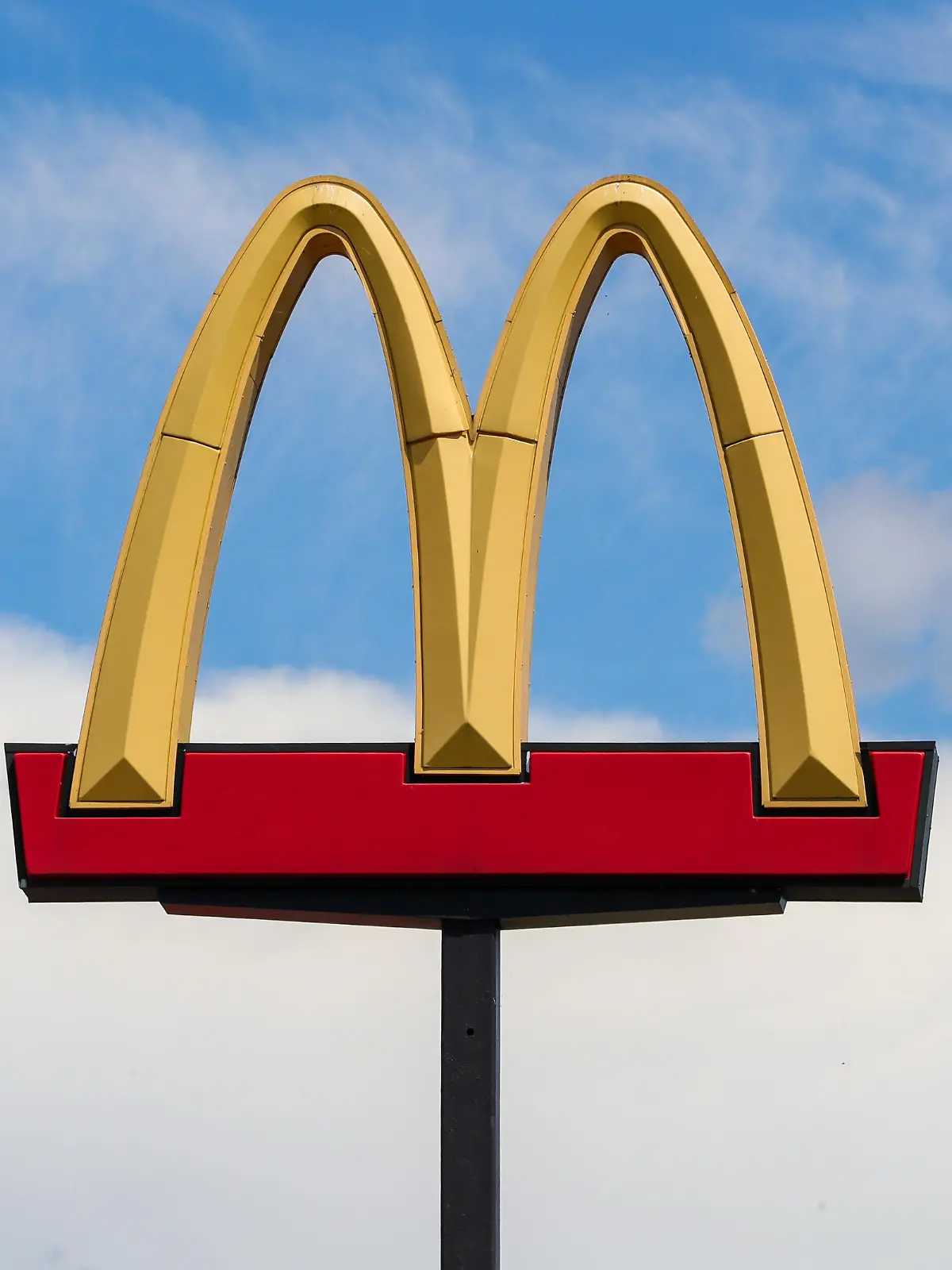 August 18, 2022, Bloomsburg, United States: The McDonald's logo is seen above the restaurant in Bloomsburg. (Credit Image: © Paul Weaver/SOPA Images via ZUMA Press Wire