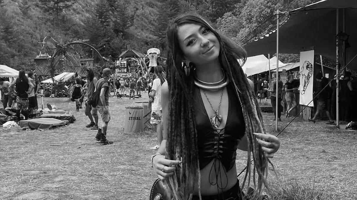 Shani Louk auf einem früheren Festival