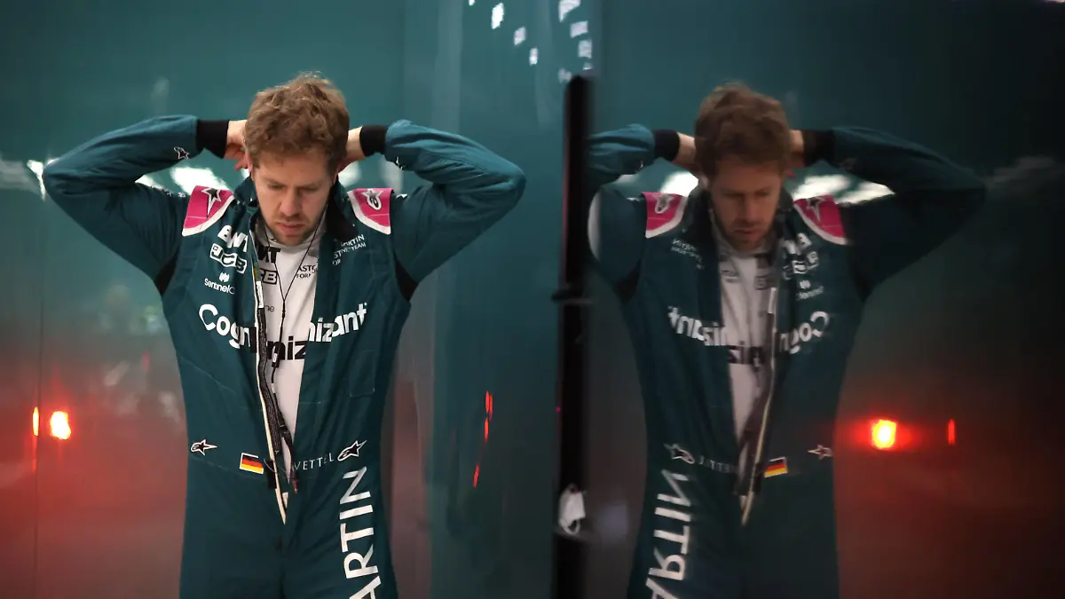  Formula 1 2021: Saudi Arabia GP JEDDAH STREET CIRCUIT, SAUDI ARABIA - DECEMBER 04: Sebastian Vettel, Aston Martin during the Saudi Arabia GP at Jeddah Street Circuit on Saturday December 04, 2021 in Jeddah, Saudi Arabia. Photo by Glenn Dunbar / LAT Images Images PUBLICATIONxINxGERxSUIxAUTxHUNxONLY GP2121_164928125A0583