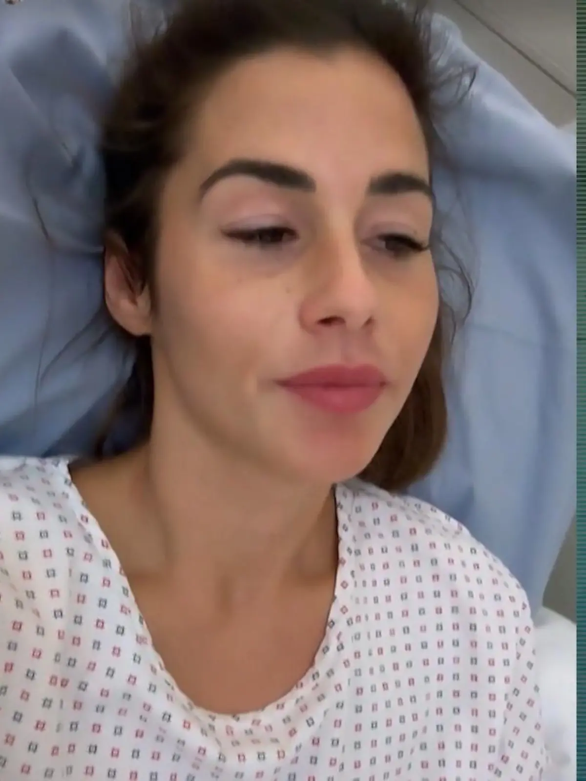 Ungewohnt ungefiltert meldet sich Sängerin Sarah Engels bei ihren Fans. Die 31-Jährige muss sich gerade nach einer Kreuzband-OP zurück kämpfen.