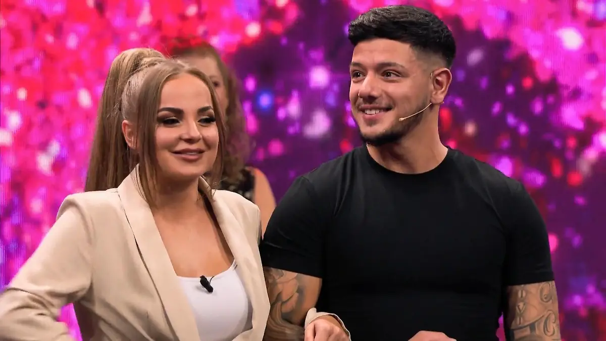 Kuppel-Köppi hat Charlie endlich einen Mann besorgt Take Me Out: "Ich hab' ein DAAATE!"