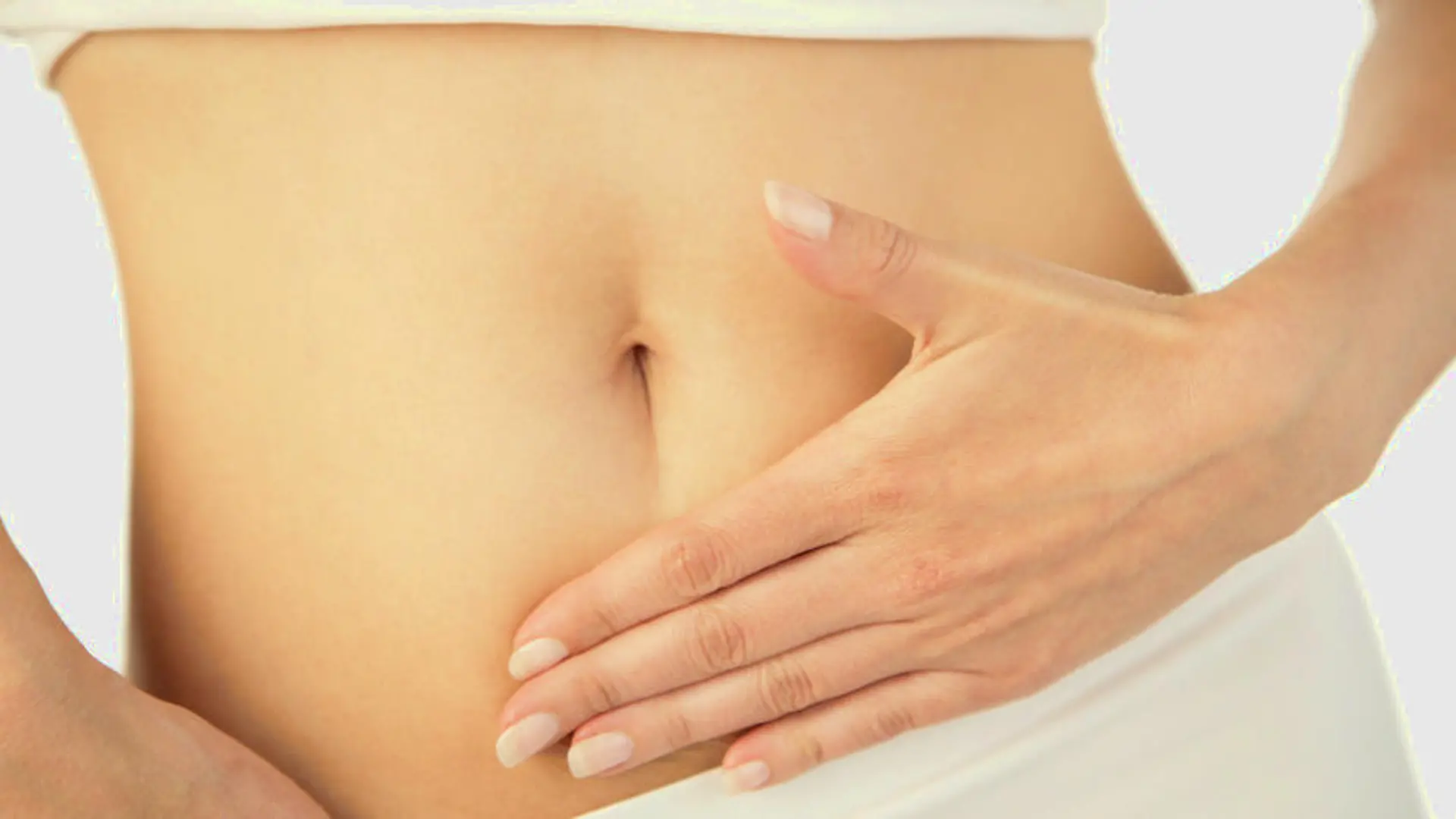 frau bauch magen magenschmerzen schmerzen Fotolia 14794497 S.jpg