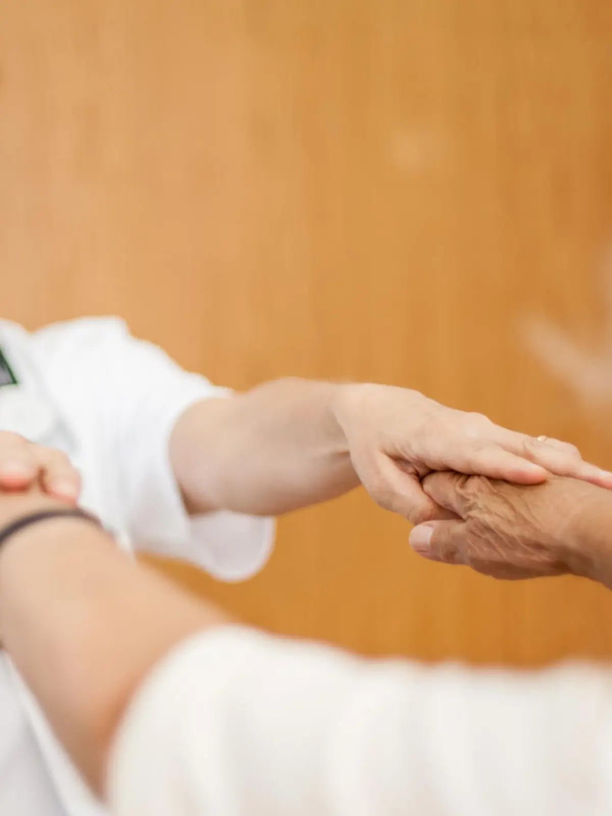 Gesundheitslexikon: Ataxien sind Störungen in der Bewegungskoordination, die ihren Ursprung im Kleinhirn haben.