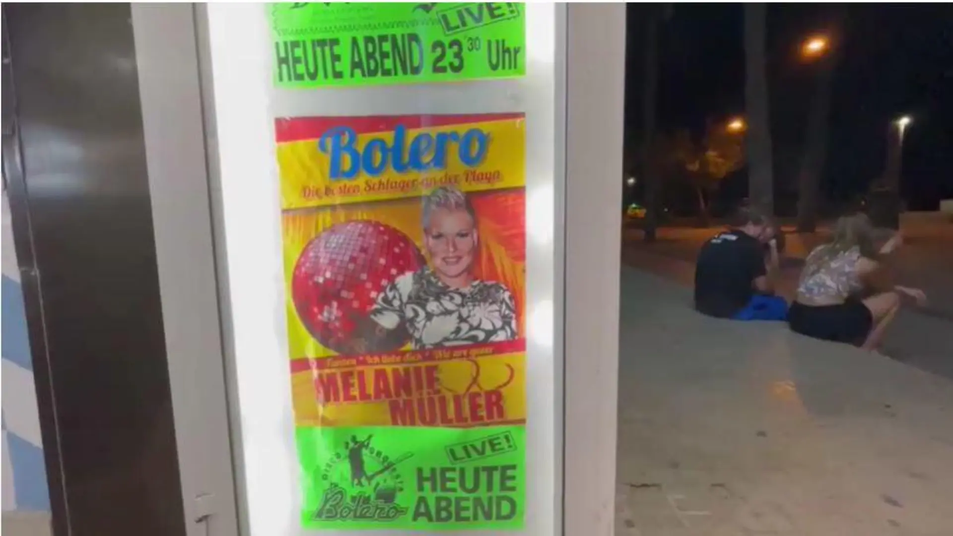 Melanie Müller Plakat am Bolero