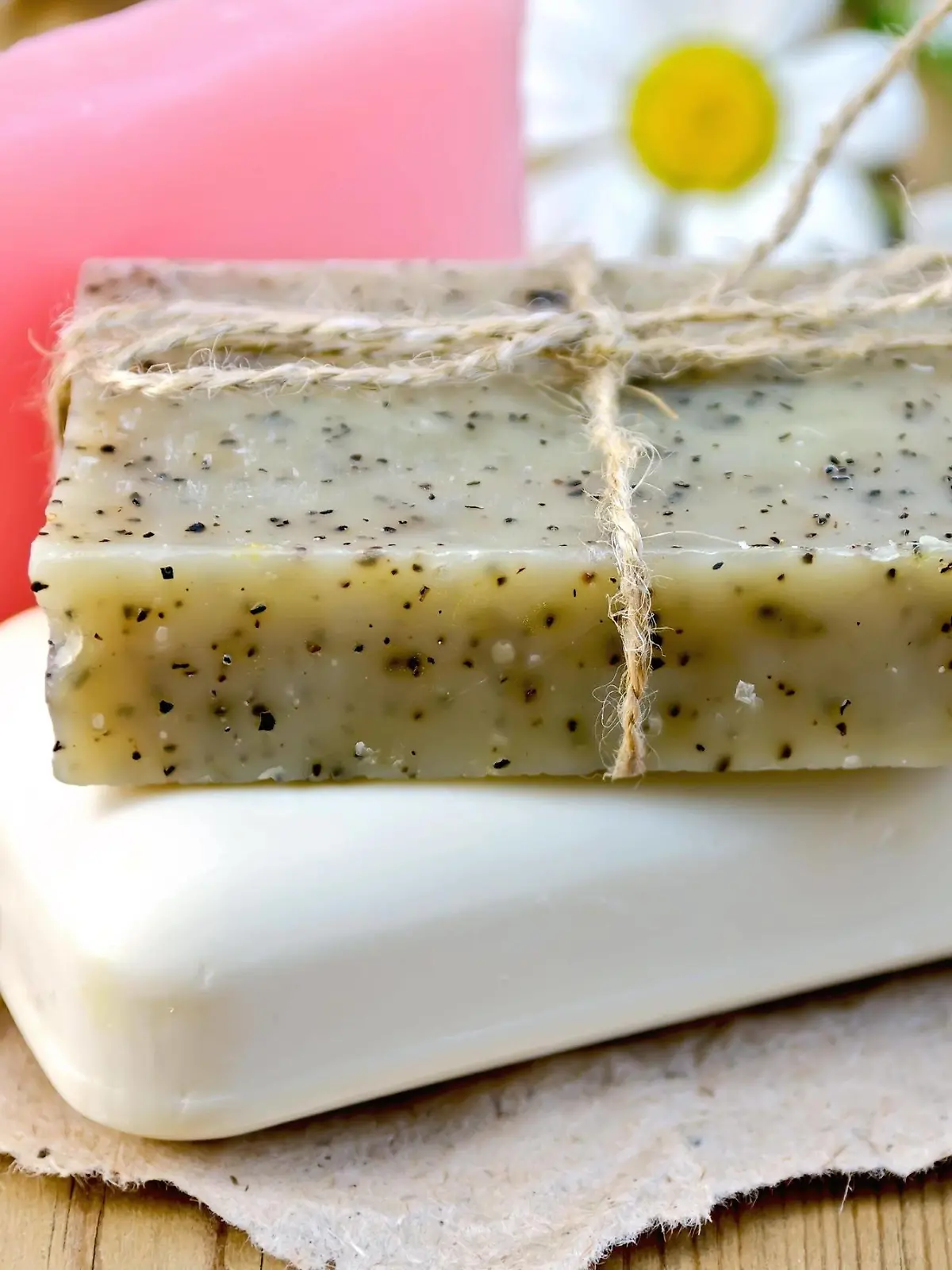 Soap with chamomile on a board PUBLICATIONxINxGERxSUIxAUTxONLY Copyright: xrezkrrx Panthermedia14130677  