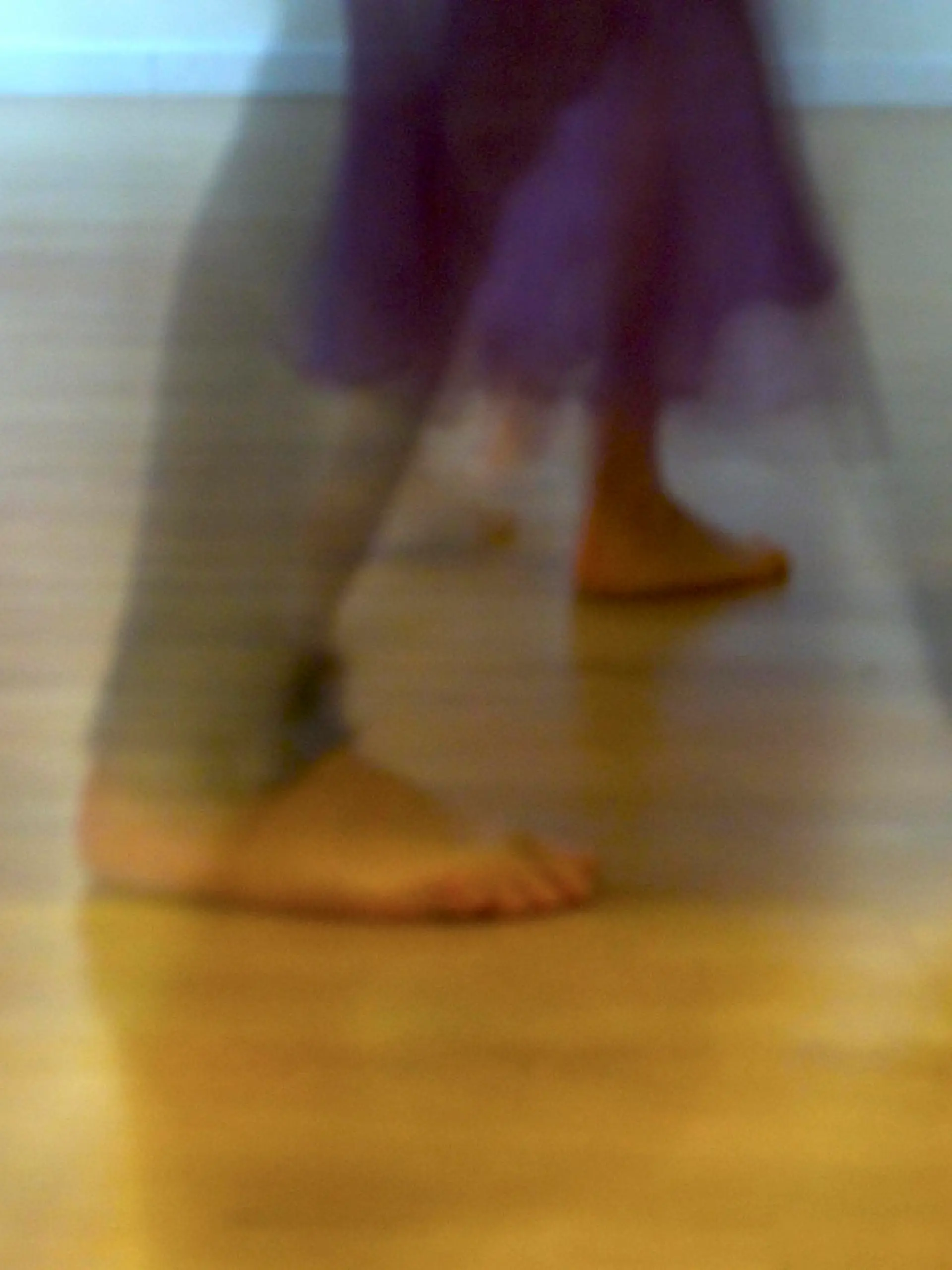 Biodanza (gr. bios „Leben“, span. danza „Volks-Tanz“; „Tanz des Lebens“) bringt in Kontakt mit sich selbst.