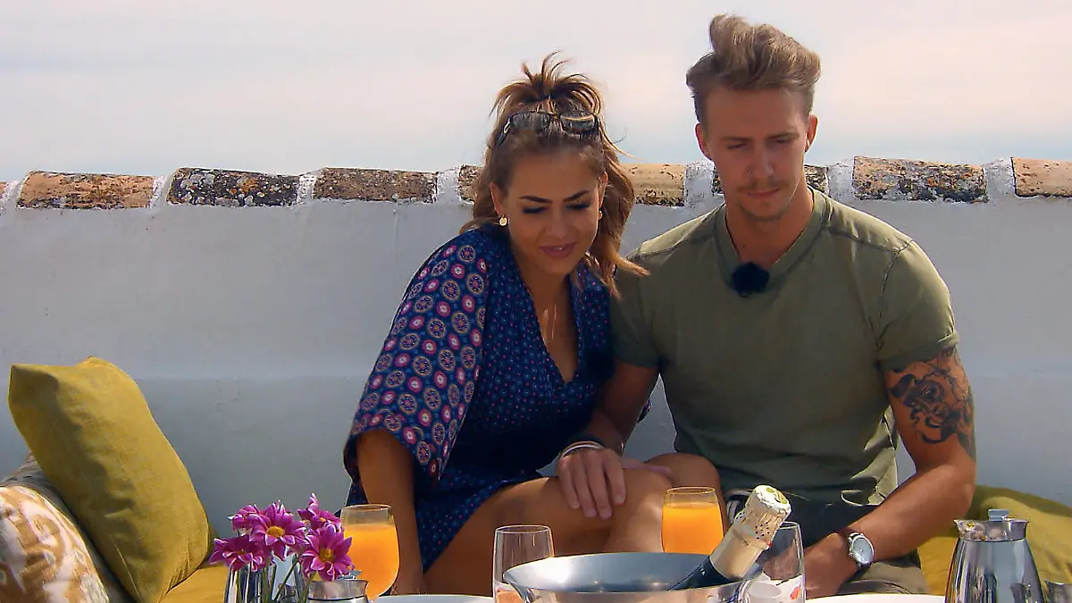 Bachelorette Jessica und David Frhstck.jpg